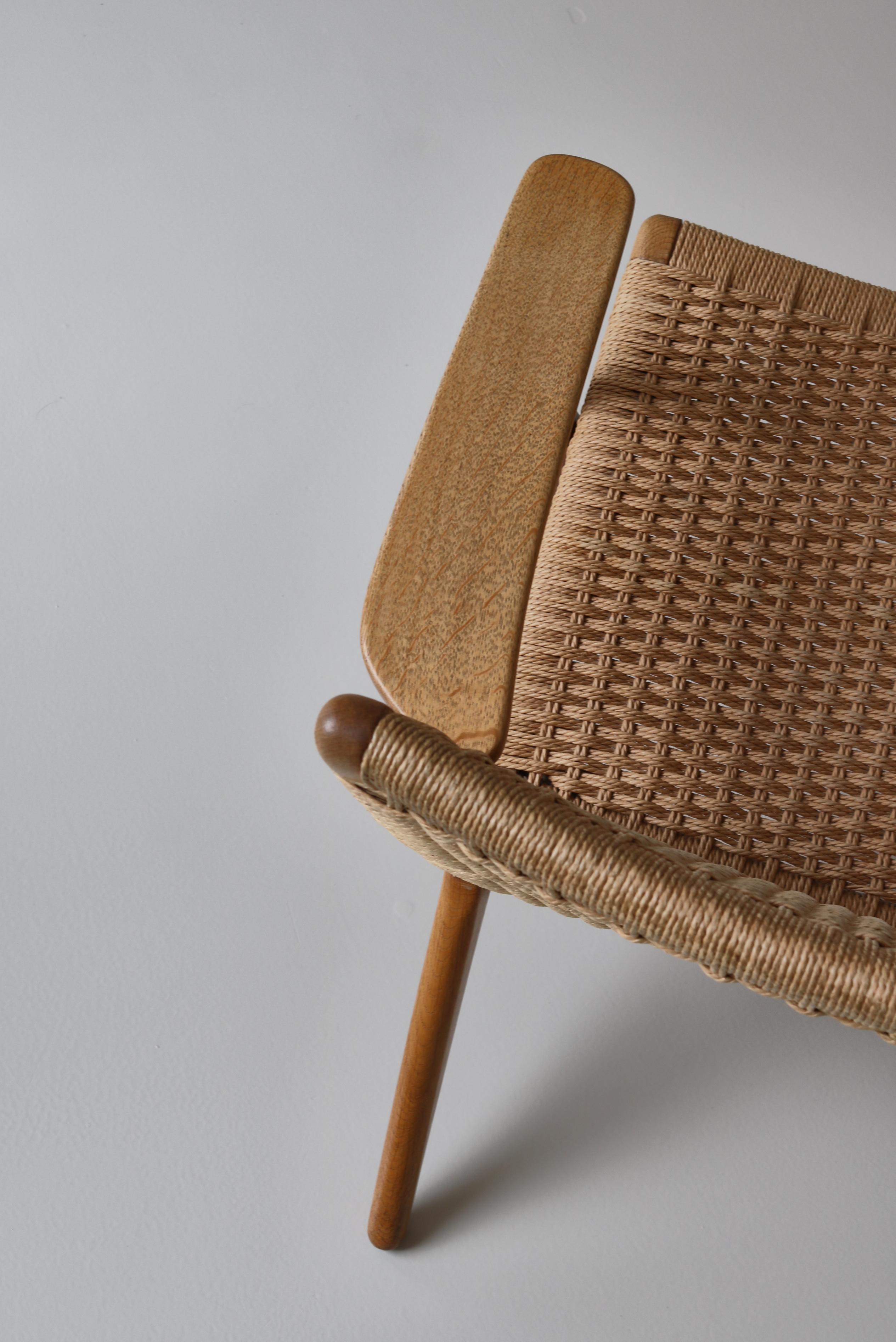 Hans J. Wegner Early Production Lounge Chair model CH25, Denmark, 1950s In Good Condition In Odense, DK