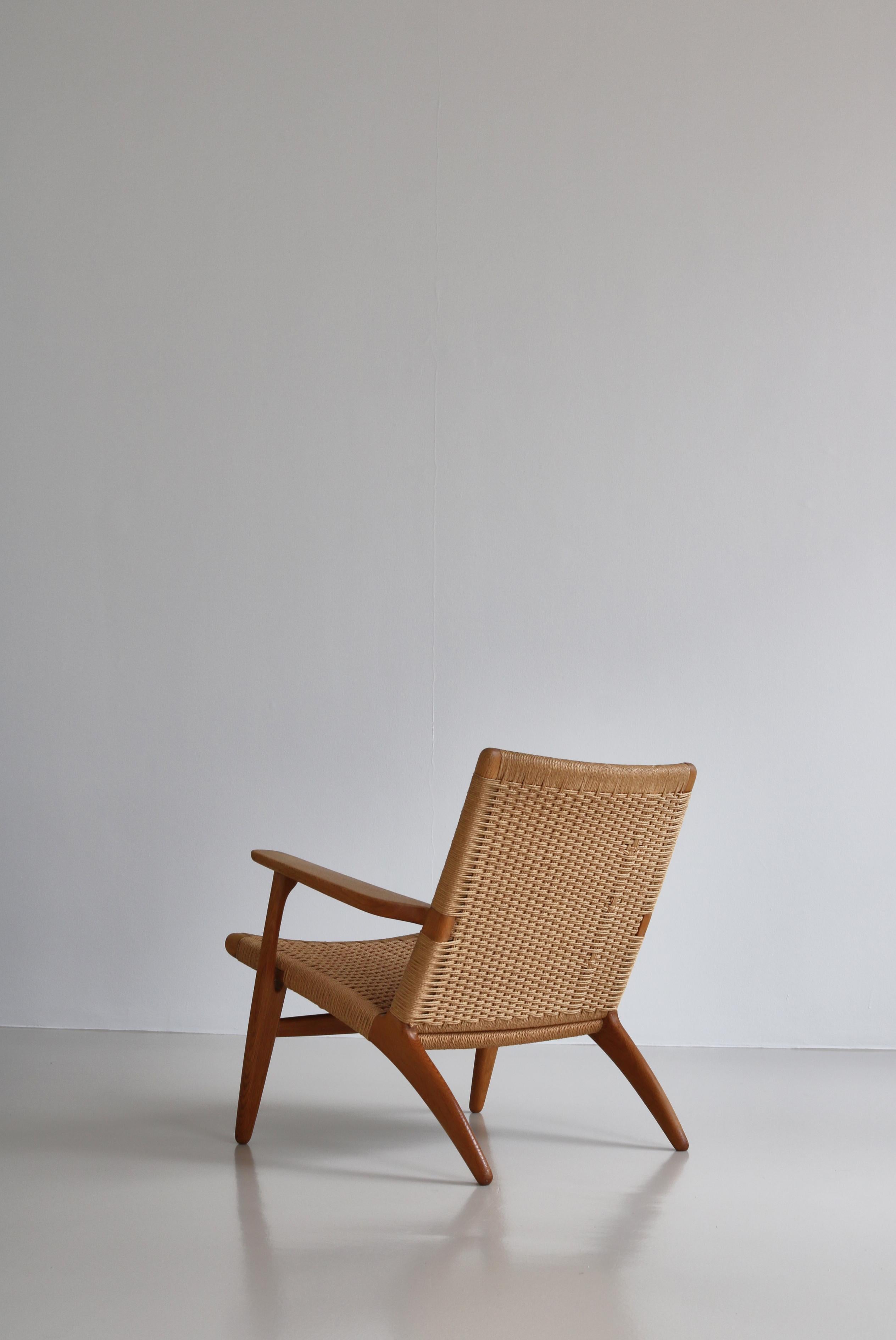 Mid-20th Century Hans J. Wegner Early Production Lounge Chair model CH25, Denmark, 1950s