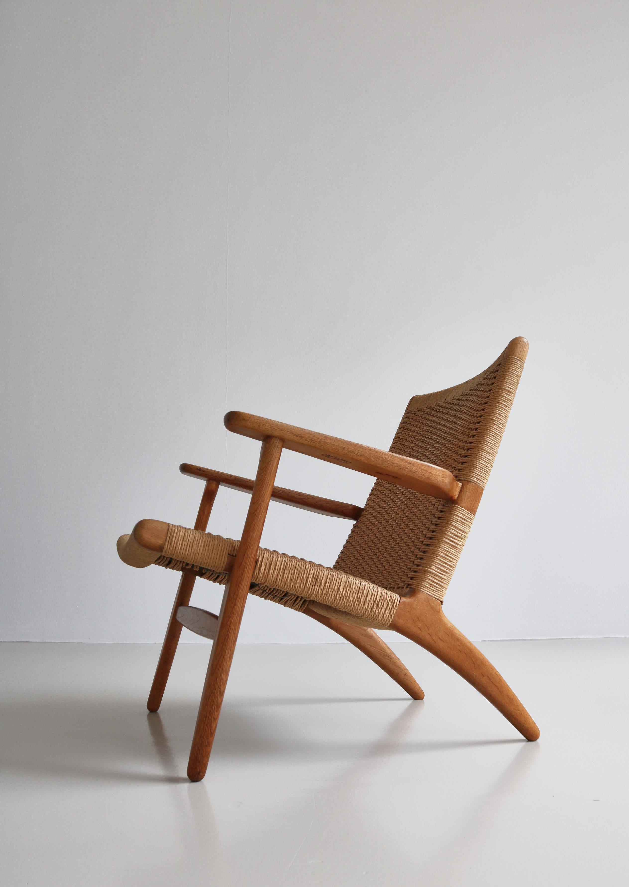 Hans J. Wegner Early Production Lounge Chair model CH25, Denmark, 1950s 2