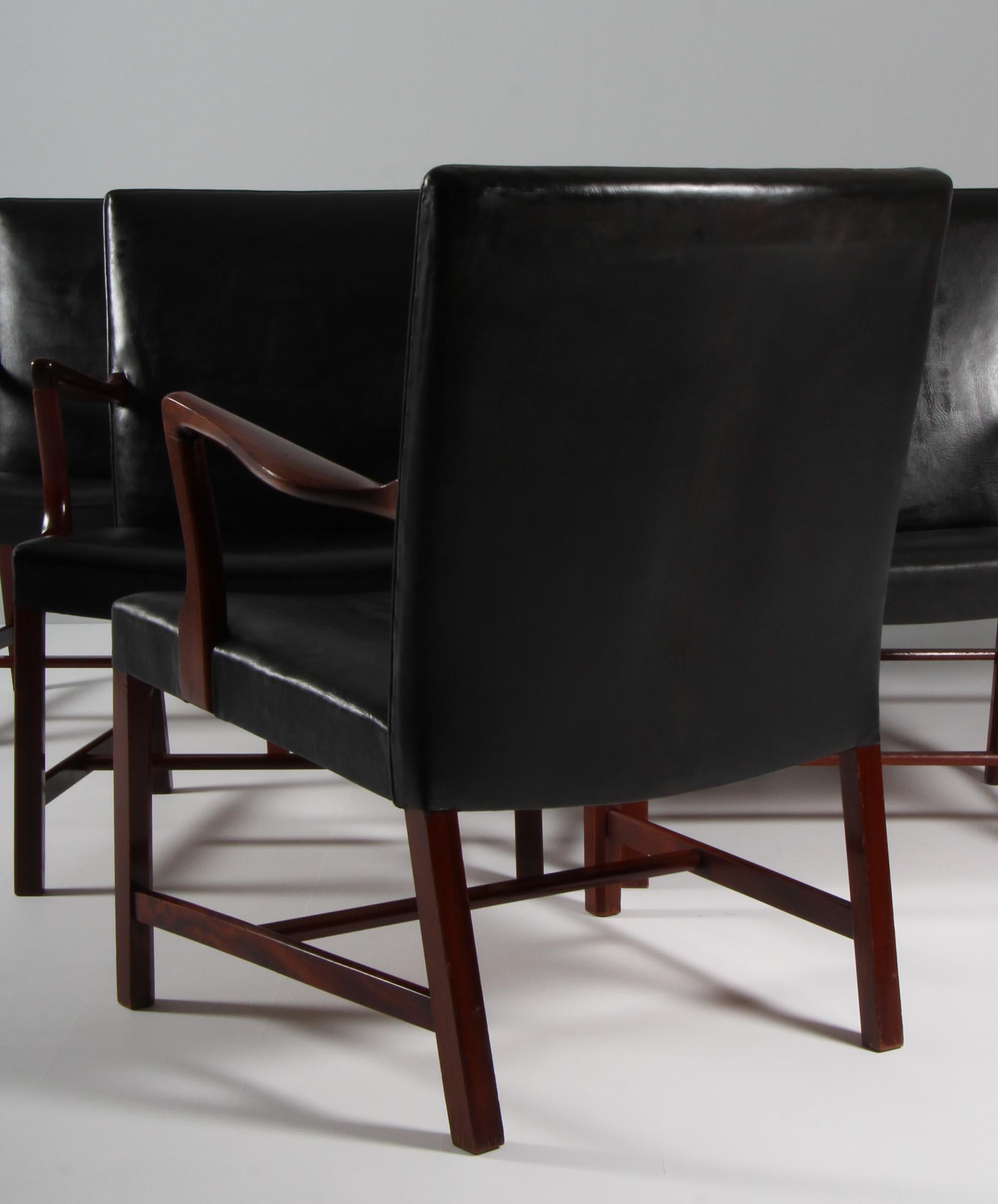 Hans J. Wegner Early Set of Six Arm Chairs in Mahogany and Leather, 1950s 2
