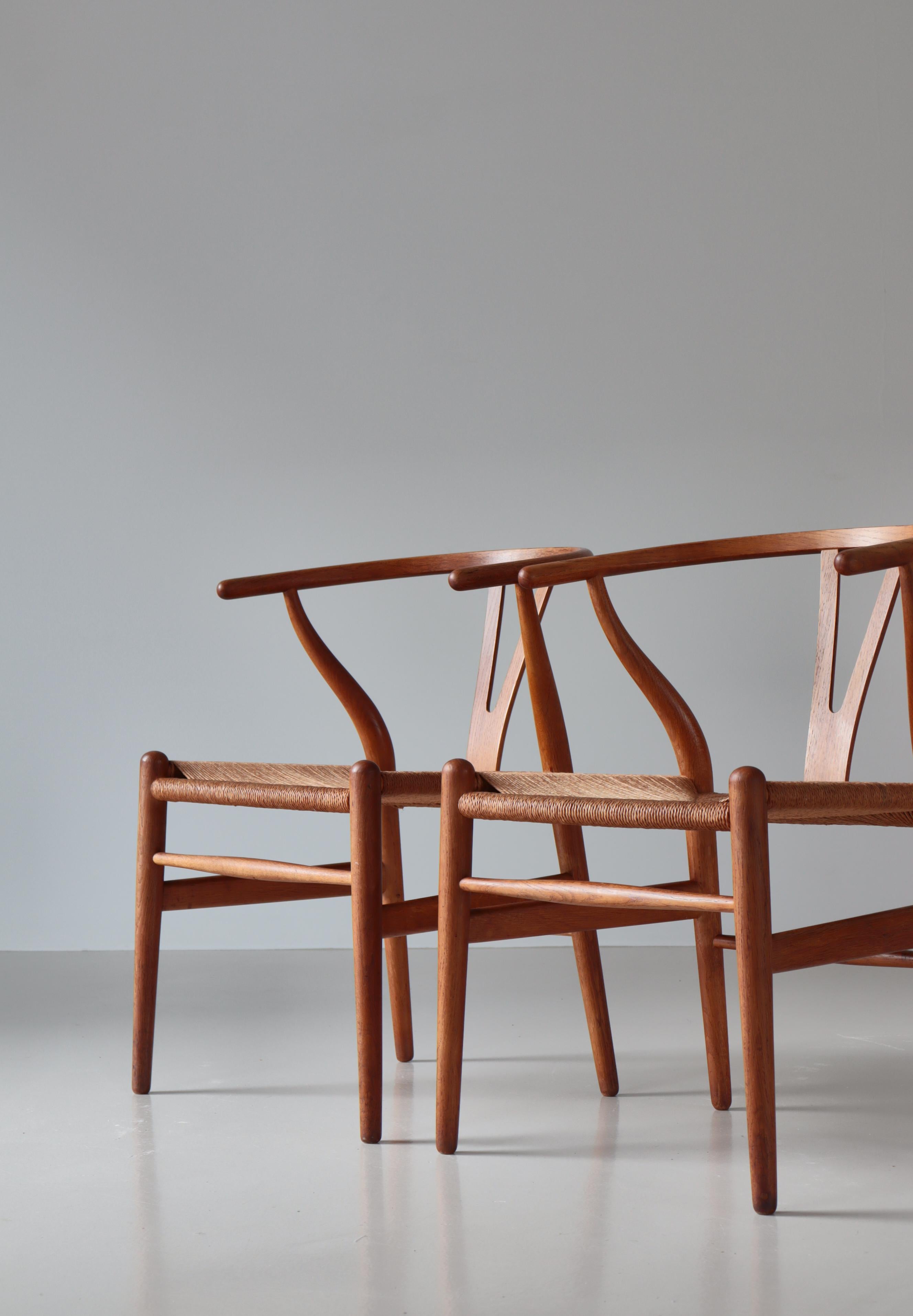 Sedia Hans J. Wegner con timbro Carl Hansen & Son CH-24 