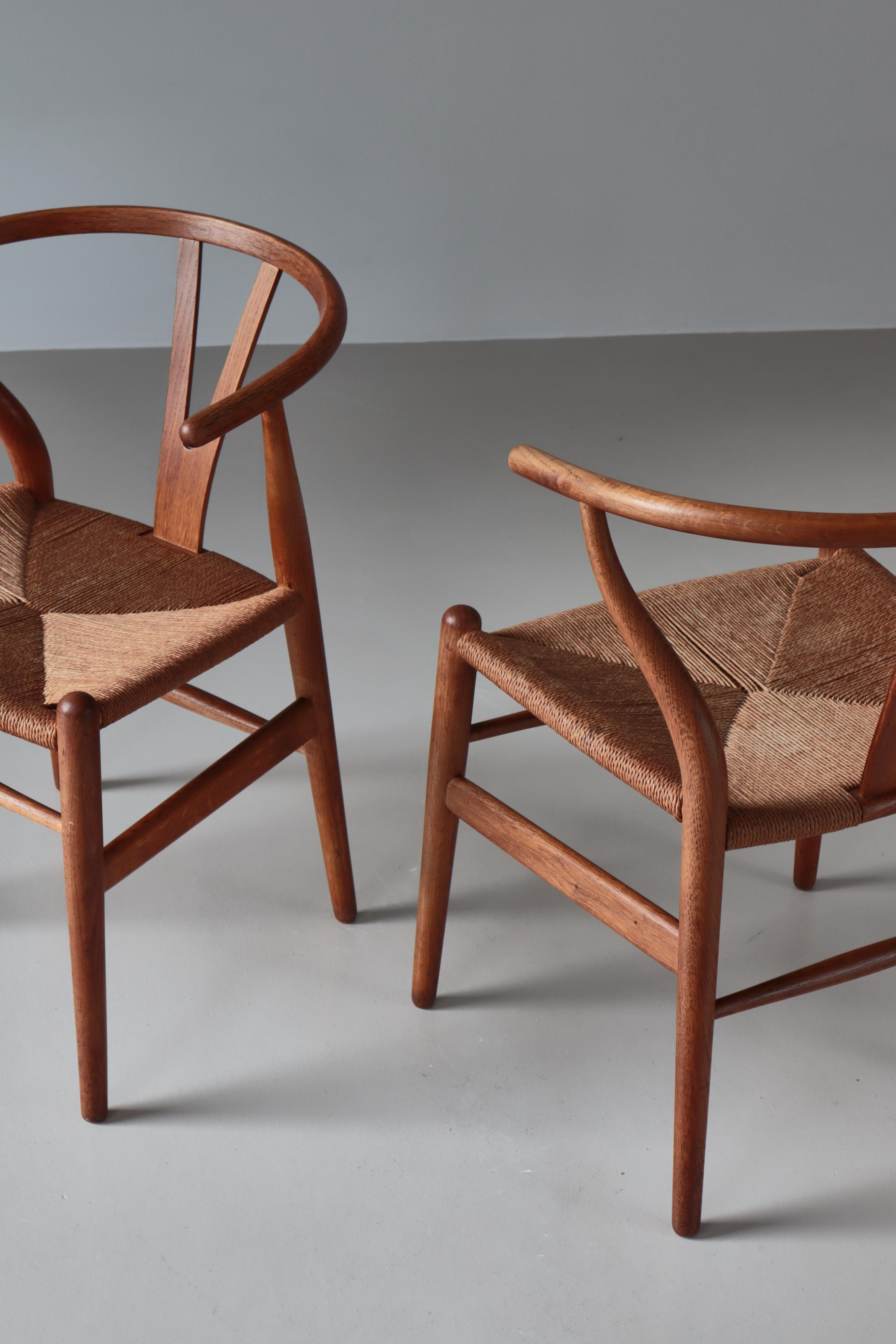 Sedia Hans J. Wegner con timbro Carl Hansen & Son CH-24 