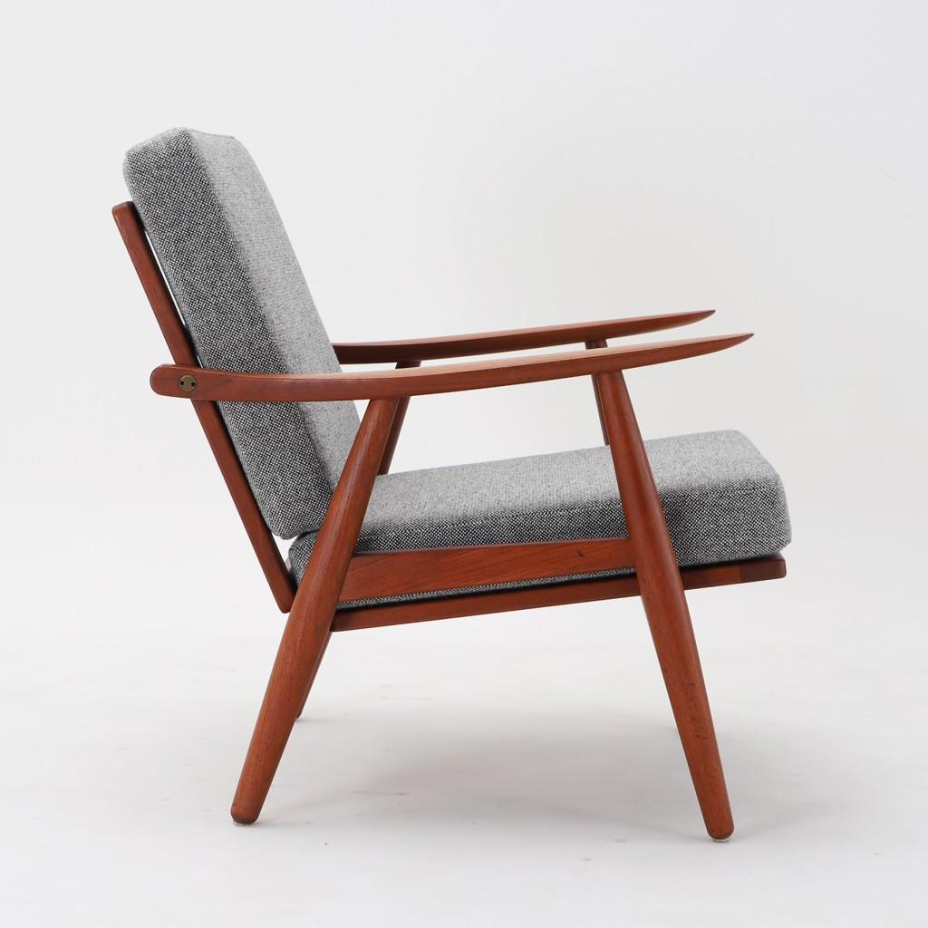 Scandinavian Modern Hans J. Wegner / Easy chair GE-270 / GETAMA For Sale
