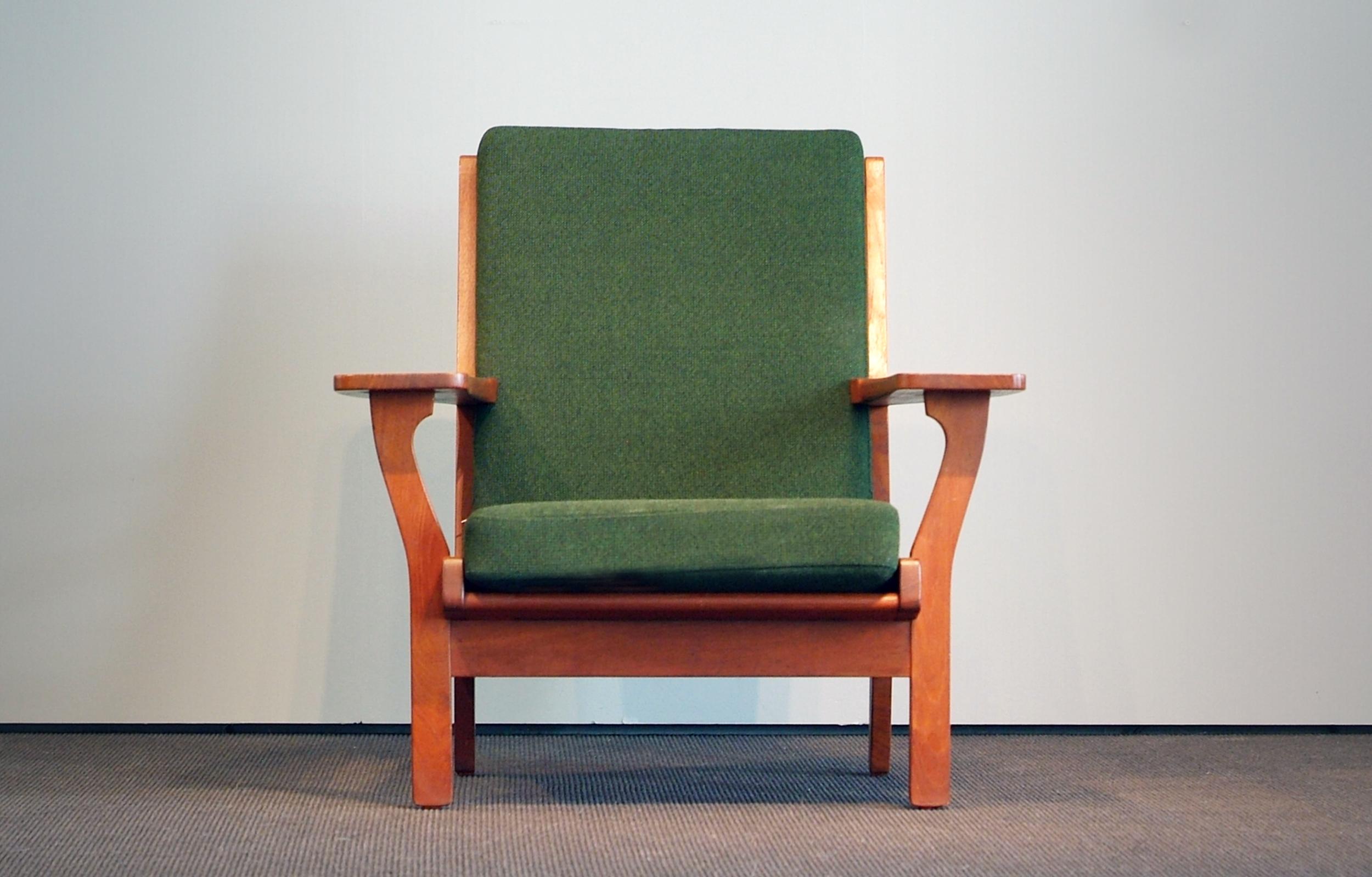 Mid-Century Modern Hans J. Wegner Easy Highback Chair Mod GETAMA 330 Original Fabric Teak