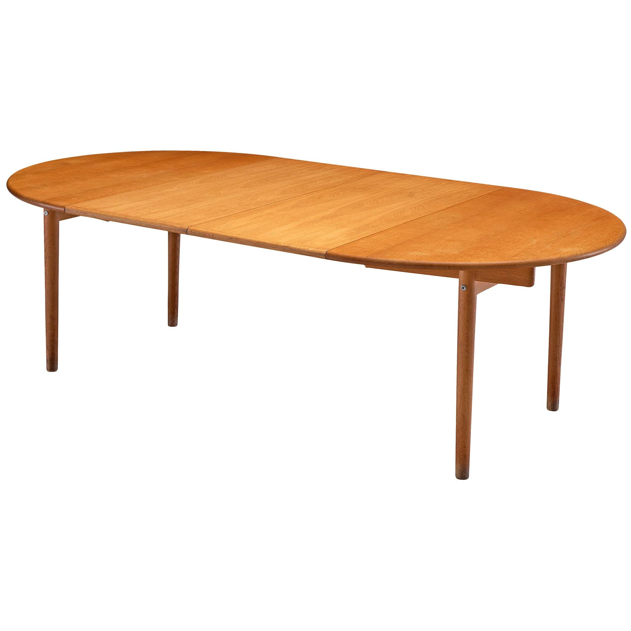 Hans J. Wegner Extendable PP70 Table in Oak