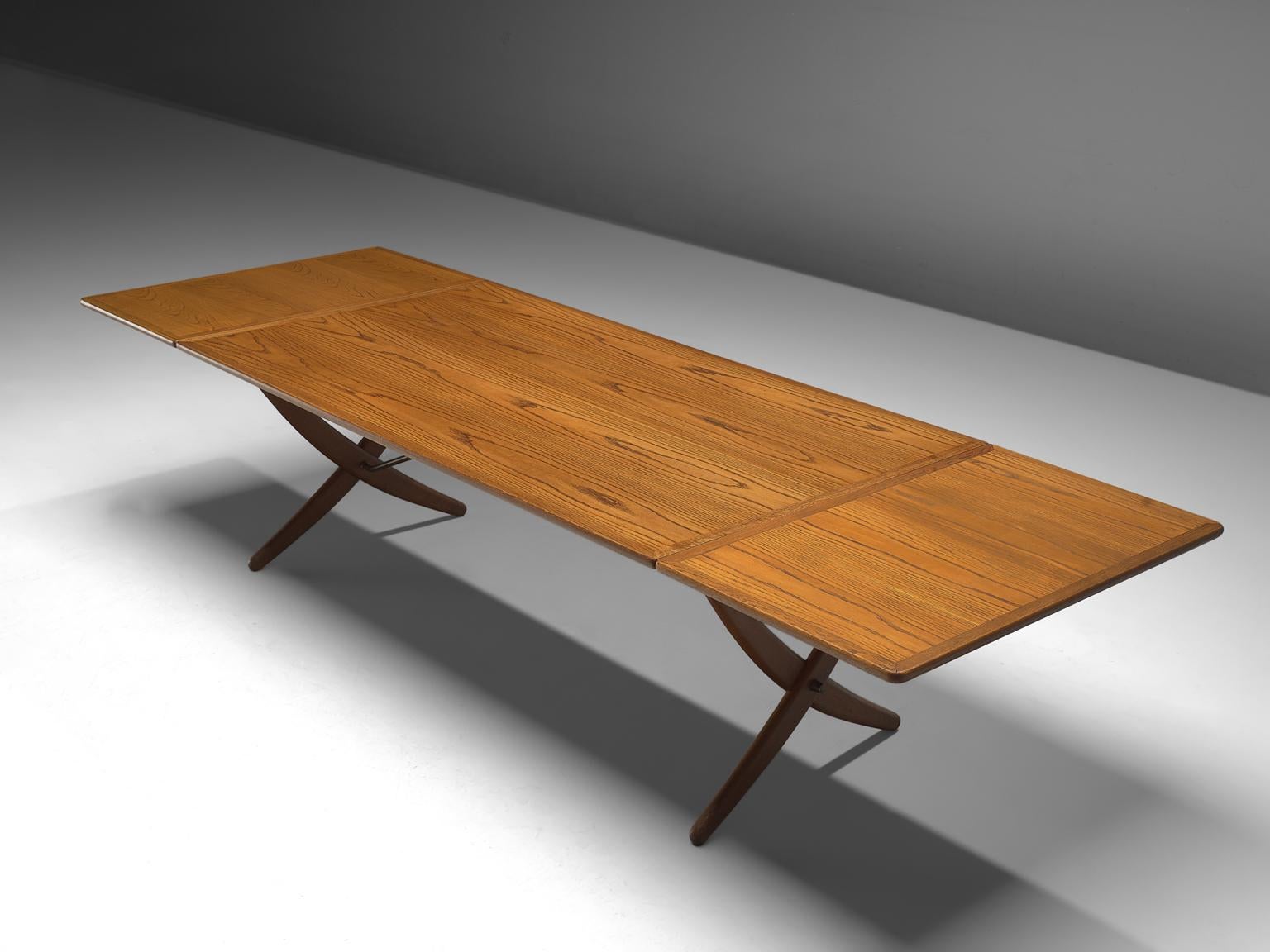 Hans J. Wegner Extremely Large AT304 Drop-Leaf Table In Good Condition In Waalwijk, NL