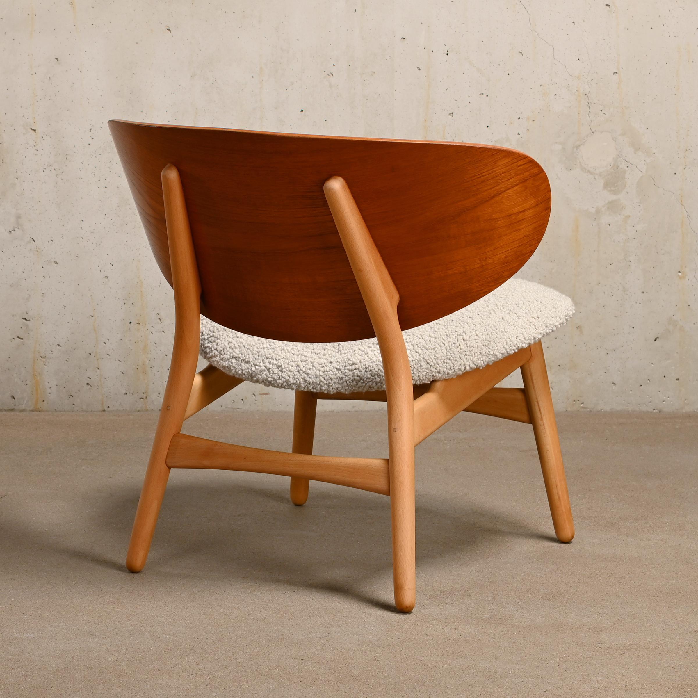 Scandinavian Modern Hans J. Wegner FH1936 Shell Chair in Beach / Teak Wood and Bouclé, Frith Hansen For Sale