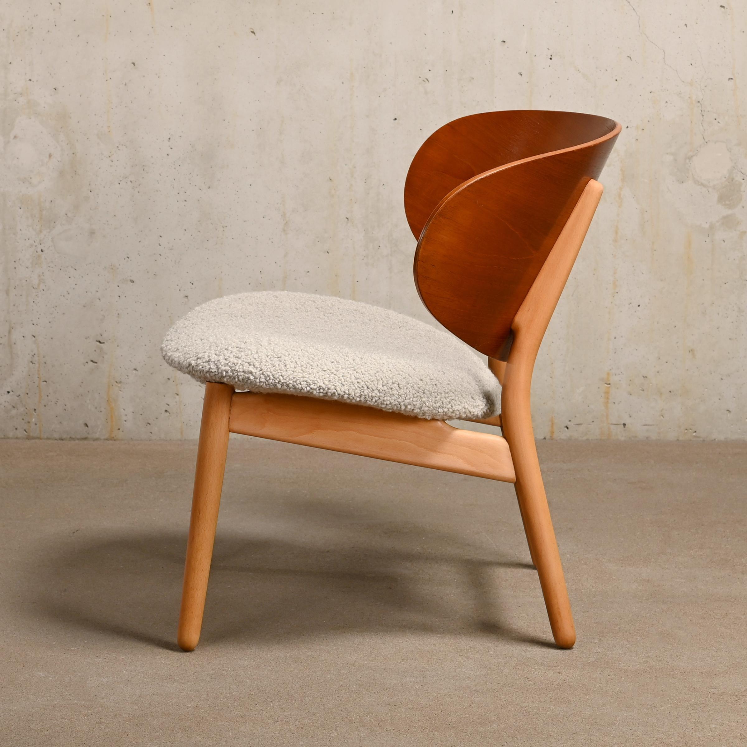 Mid-20th Century Hans J. Wegner FH1936 Shell Chair in Beach / Teak Wood and Bouclé, Frith Hansen For Sale