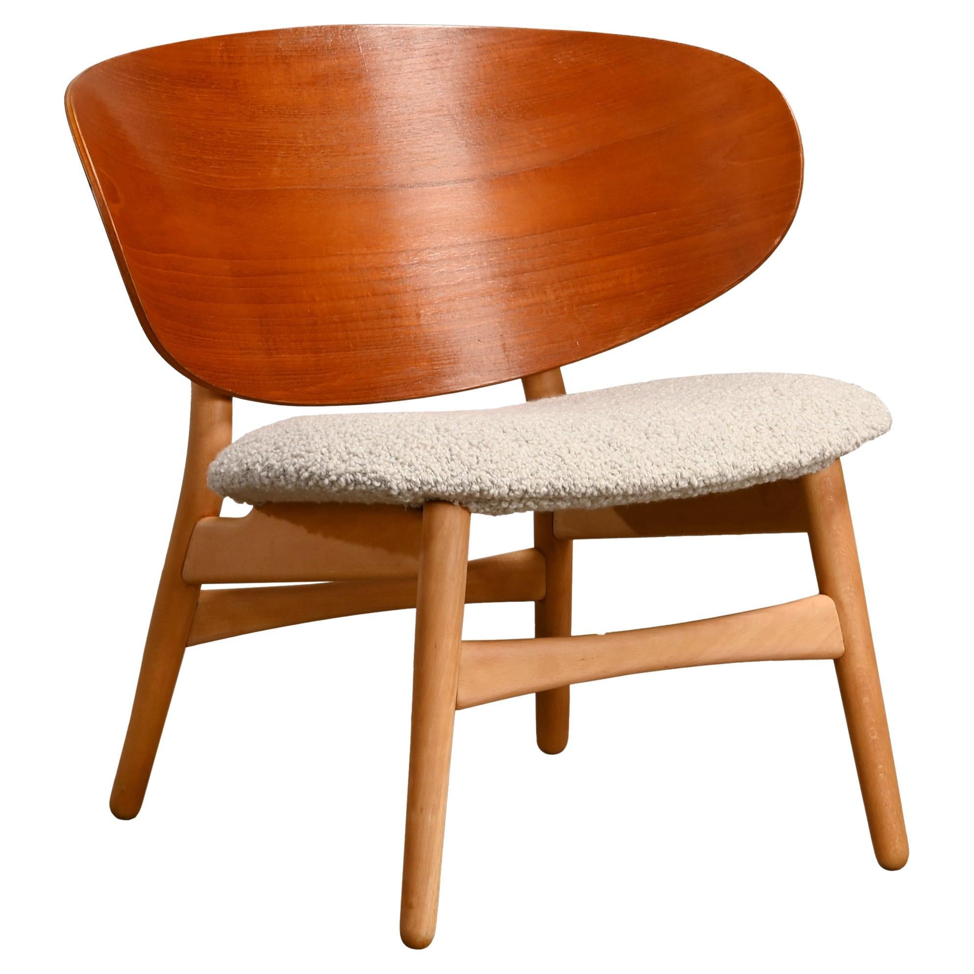 Hans J. Wegner FH1936 Shell Chair in Beach / Teak Wood and Bouclé, Frith Hansen