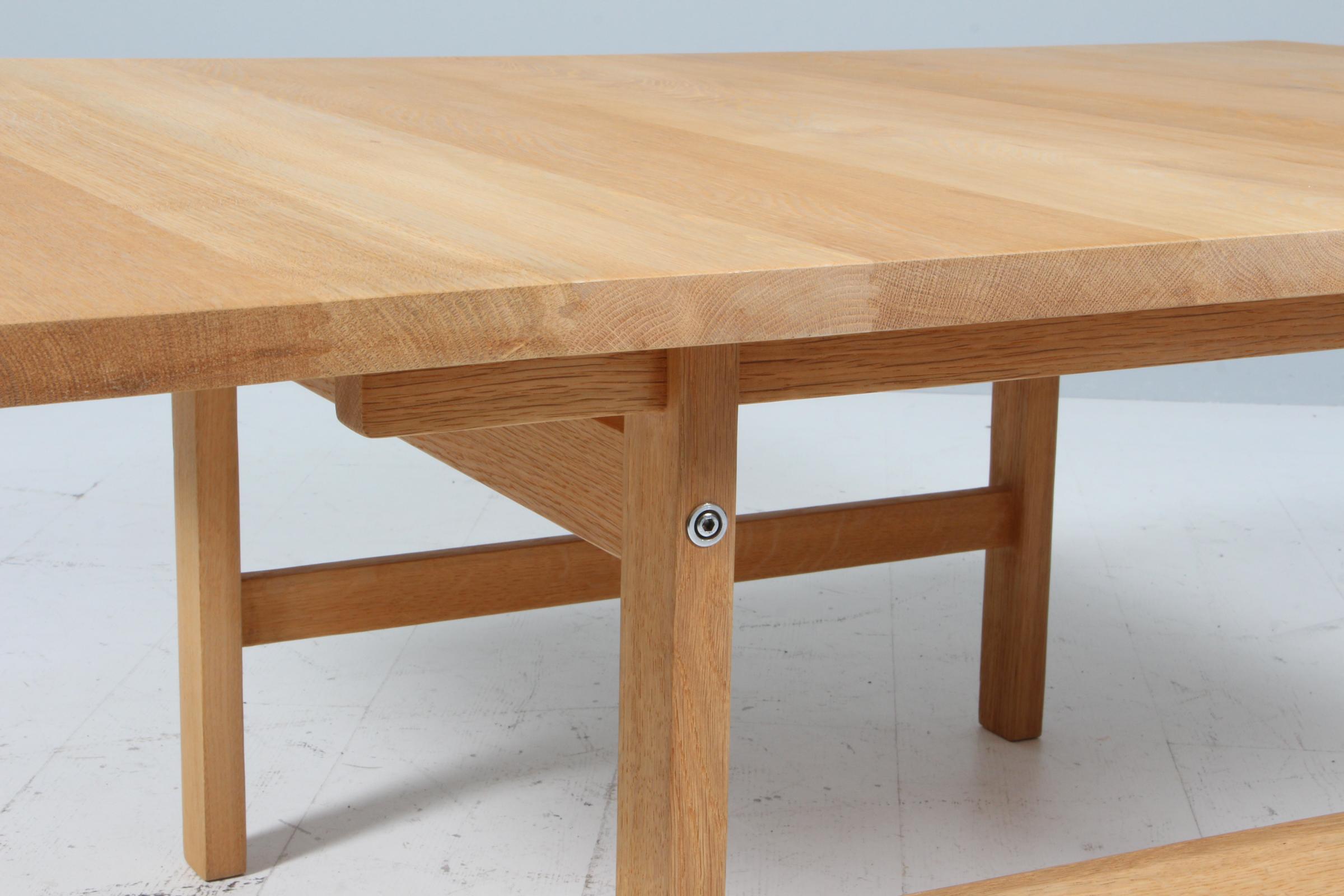 Hans J. Wegner pour Andreas Tuck  Table basse, chêne massif. Excellent état - En vente à Esbjerg, DK