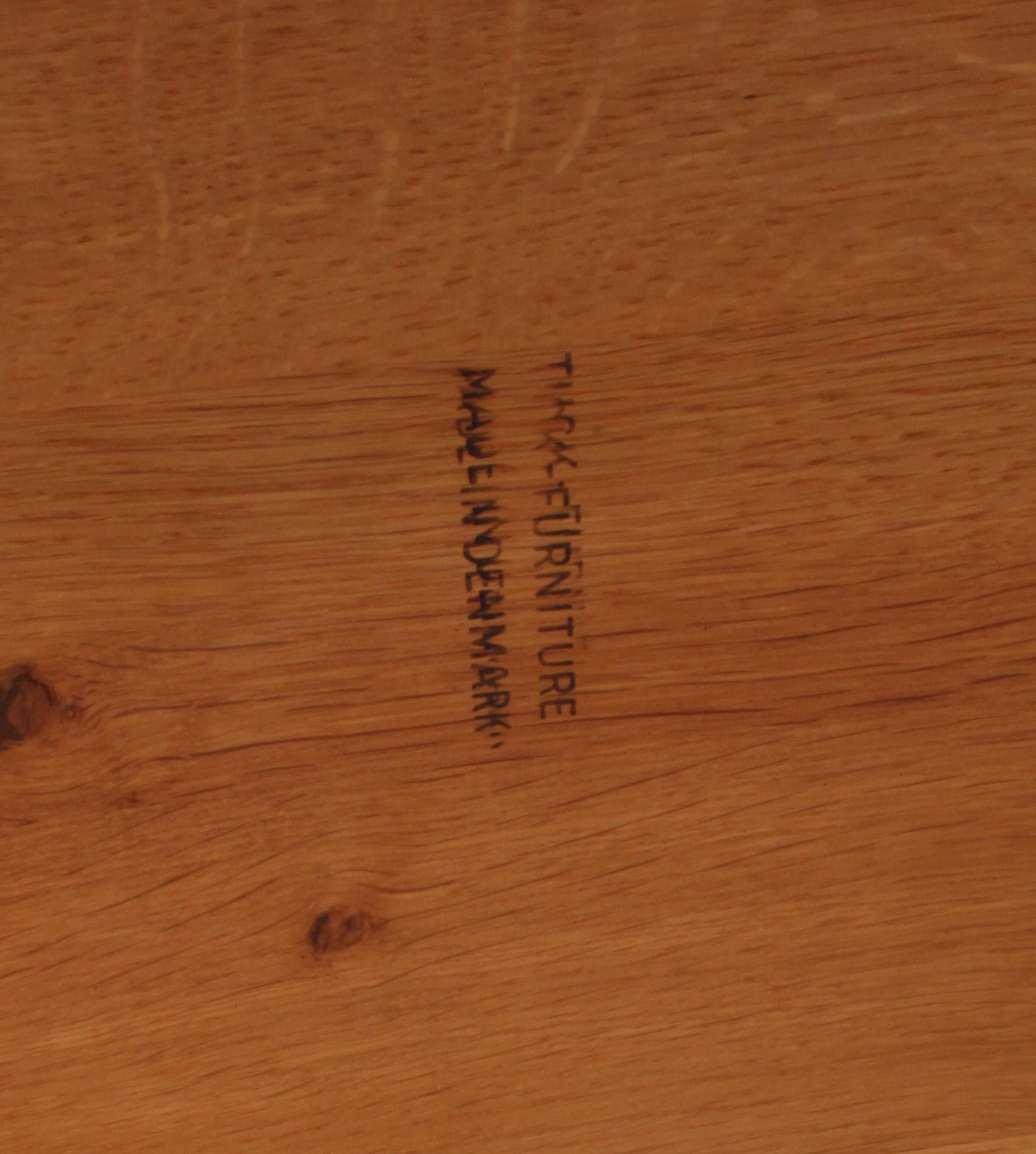 Hans J. Wegner for Andreas Tuck  Coffee Table, solid oak. For Sale 1