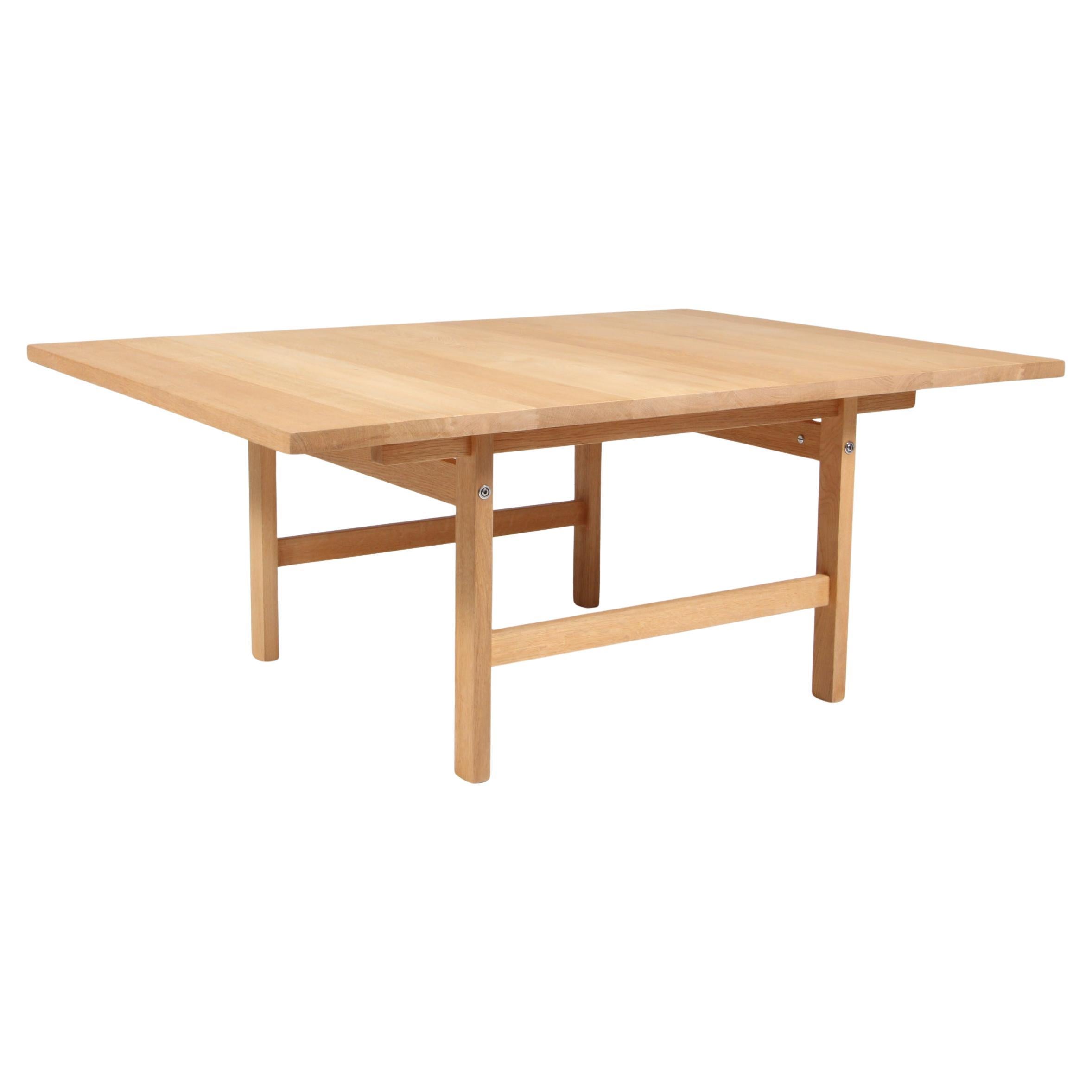 Hans J. Wegner pour Andreas Tuck  Table basse, chêne massif. en vente