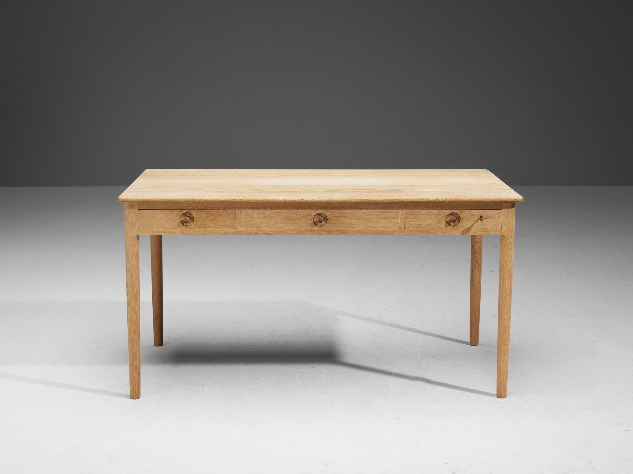 Hans J. Wegner for Andreas Tuck Desk in Solid Oak In Good Condition In Waalwijk, NL