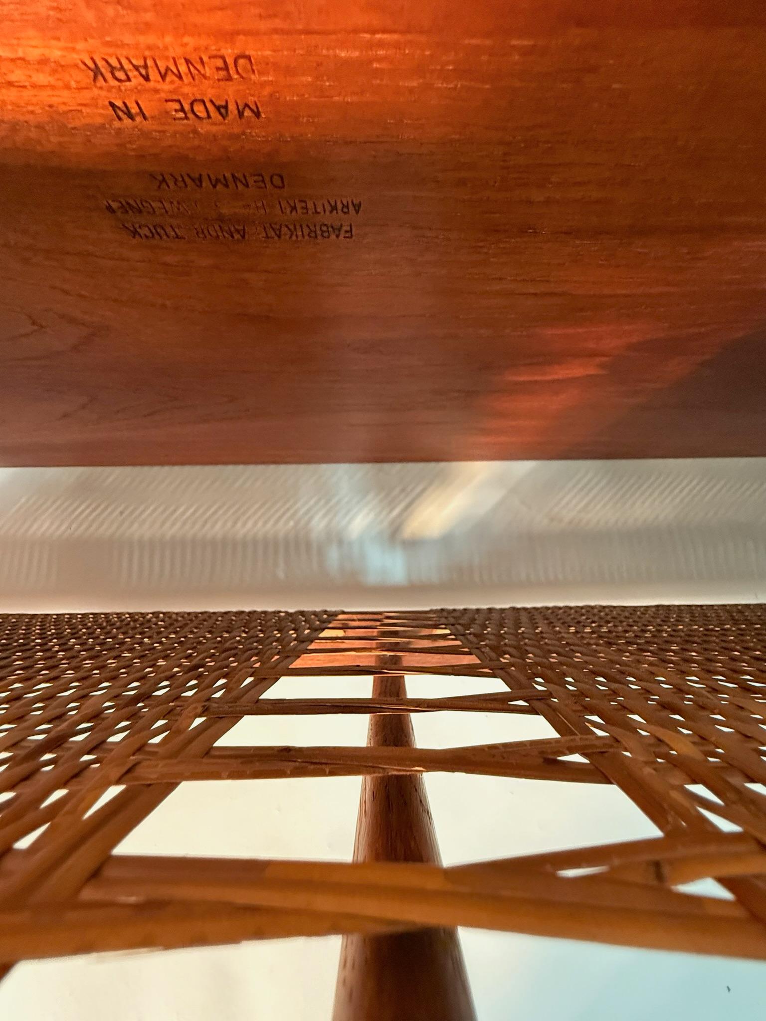 Hans J. Wegner pour Andreas Tuck table basse en teck modèle AT-10 en vente 2