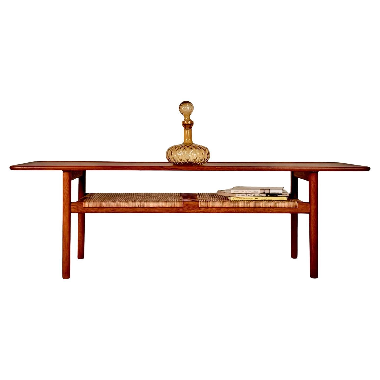 Hans J. Wegner pour Andreas Tuck table basse en teck modèle AT-10 en vente