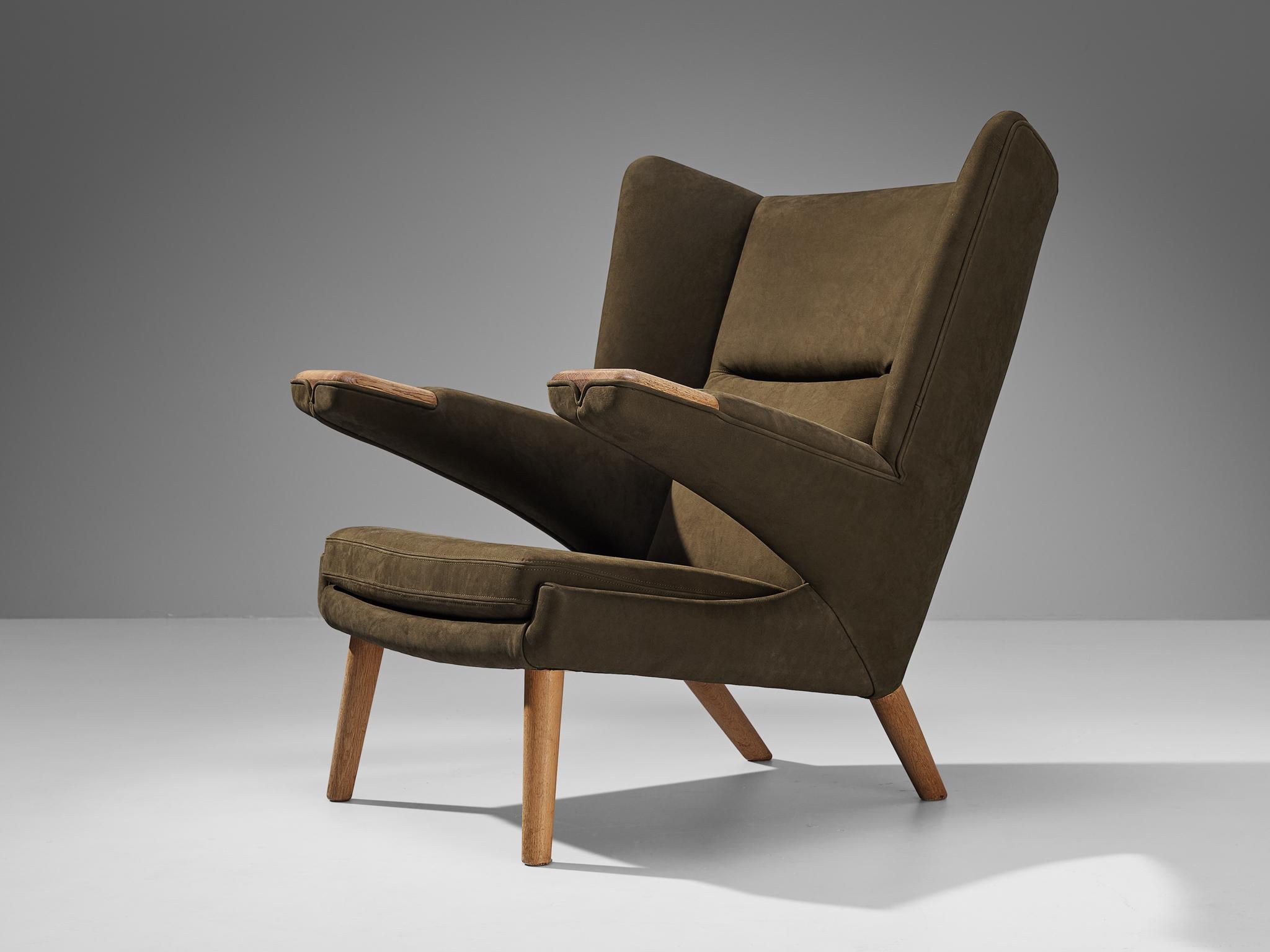 Hans J. Wegner for A.P. Stolen, ‘New Papa Bear’ lounge chair, model AP69, oak, reupholstered in Ohmann Colorado nubuck leather, Denmark, 1968/69 

This Danish armchair named ‘New Papa Bear’, model AP69, is a design by Hans J. Wegner for AP Stolen