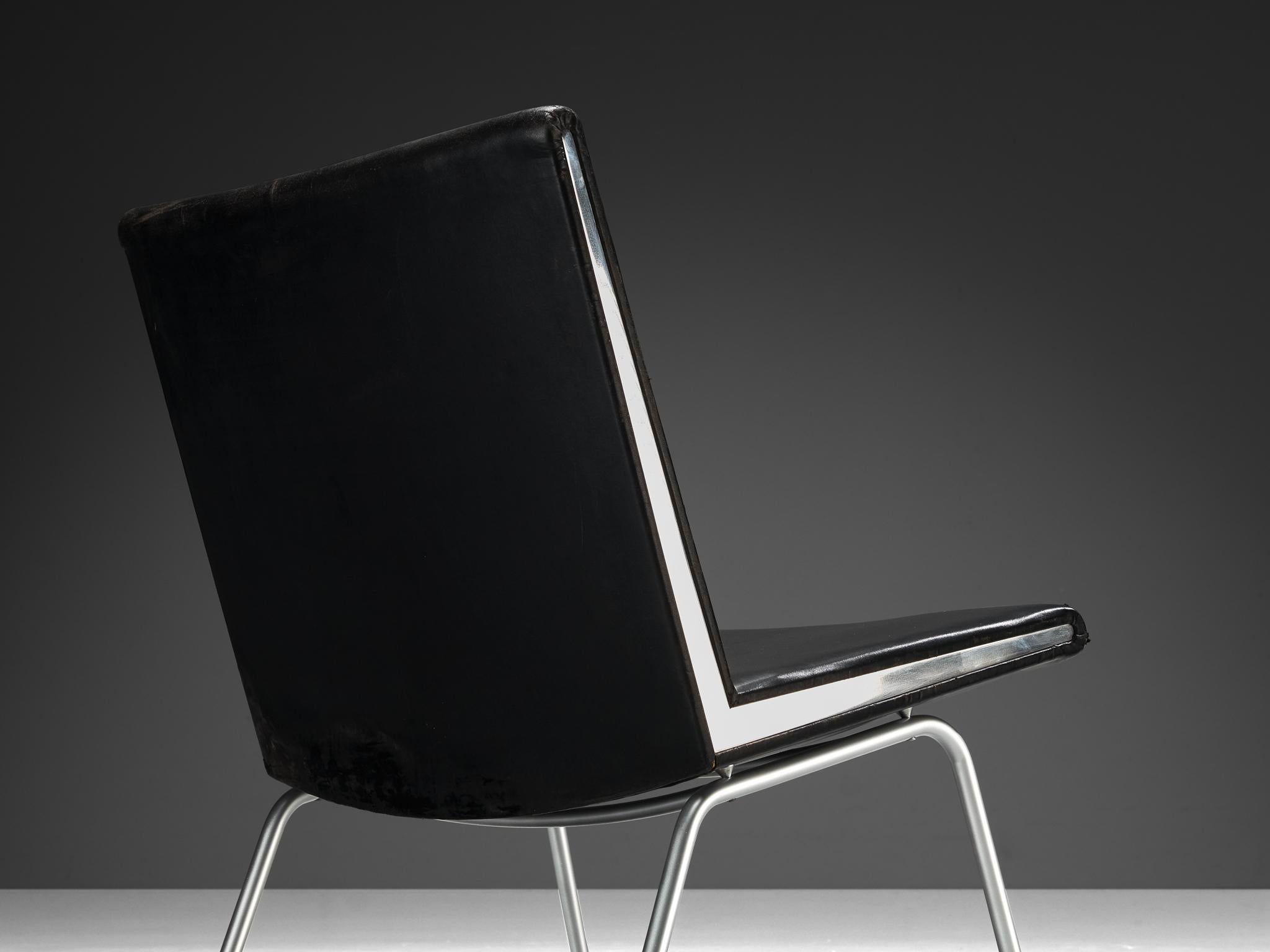 Hans J. Wegner for A.P. Stolen Pair of 'Airport' Chairs in Leather & Steel  For Sale 3