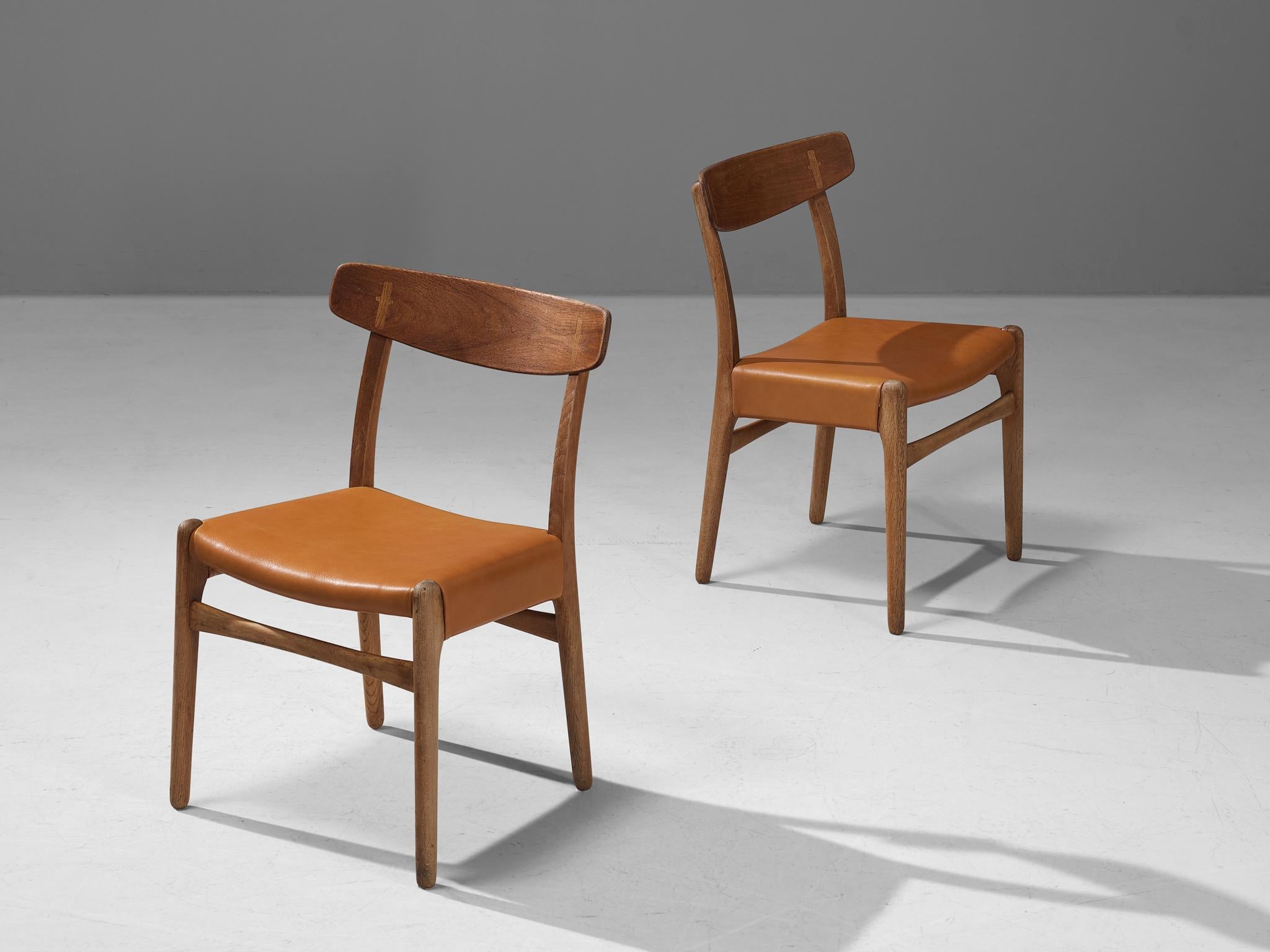 Hans J. Wegner for Carl Hansen Pair of Dining Chairs in Cognac Leather and Oak 2