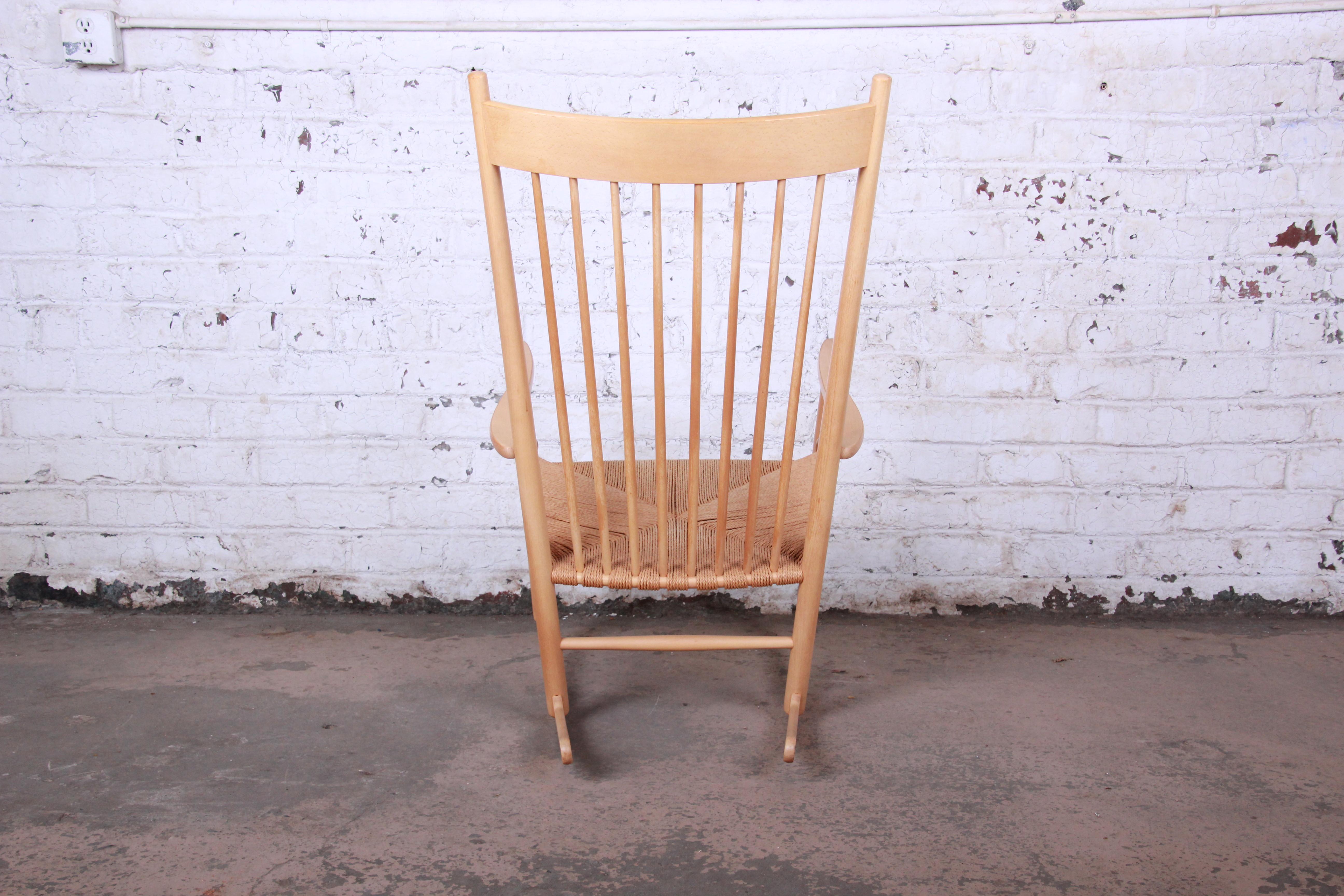 Hans J. Wegner for FDB Møbler J16 Rocking Chair, Denmark In Good Condition In South Bend, IN