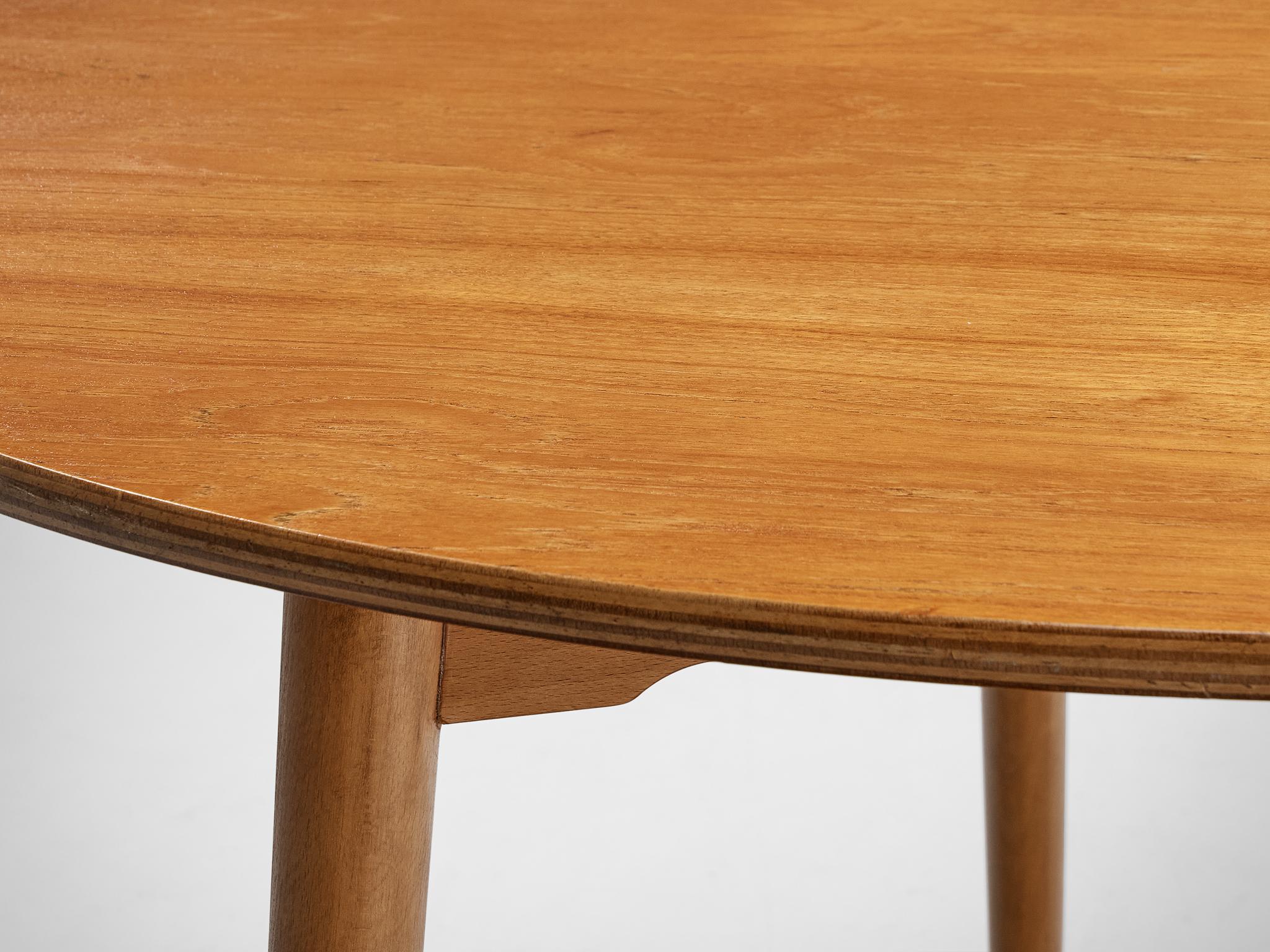 Tavolo da pranzo rotondo 'Heart' in teak di Hans J. Wegner per Fritz Hansen 1