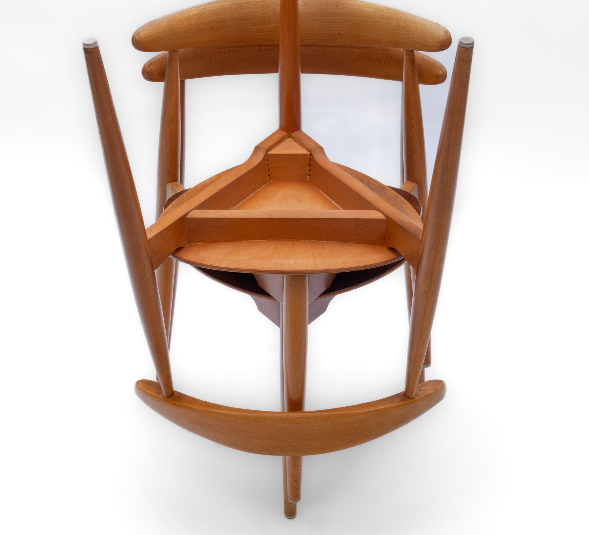 Hans J. Wegner For Fritz Hansen Vintage Table & Six 'Heart' Chairs Model Fh4103 For Sale 5