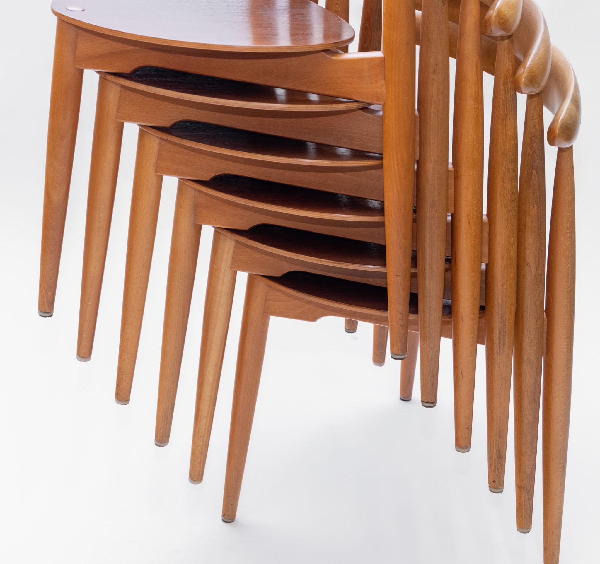 Veneer Hans J. Wegner For Fritz Hansen Vintage Table & Six 'Heart' Chairs Model Fh4103 For Sale