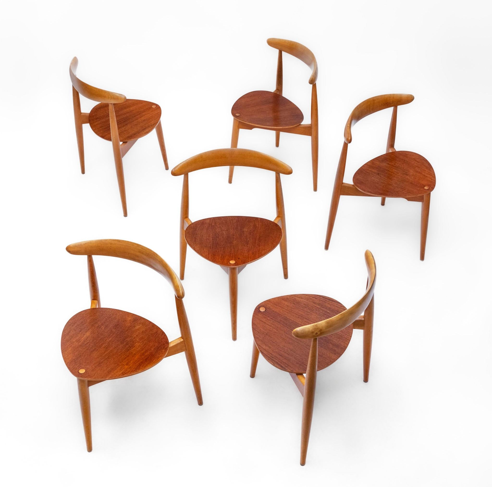 Beech Hans J. Wegner For Fritz Hansen Vintage Table & Six 'Heart' Chairs Model Fh4103 For Sale