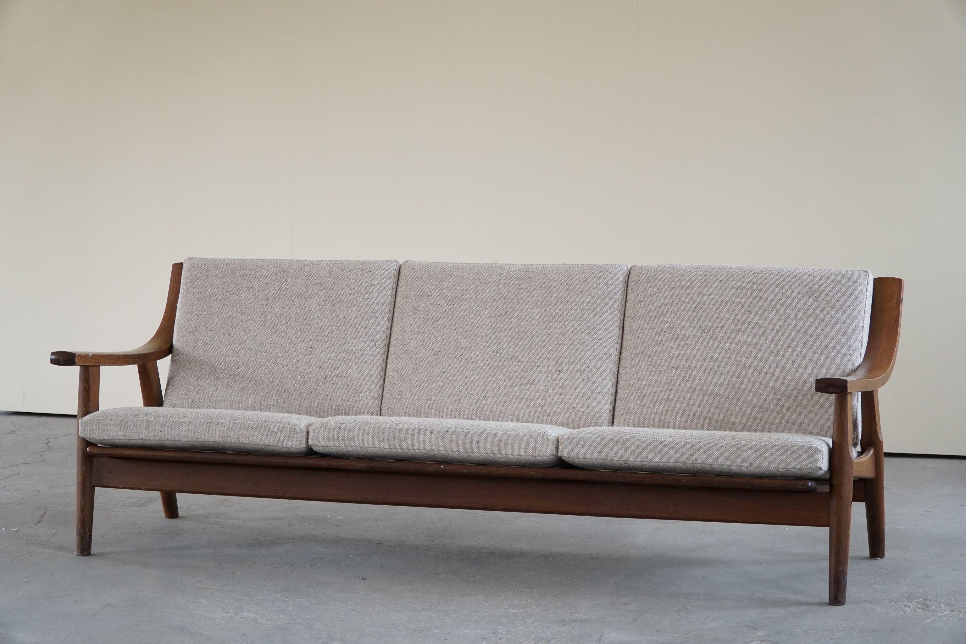 Hans J. Wegner for Getama, 3-Seater Sofa, Model 