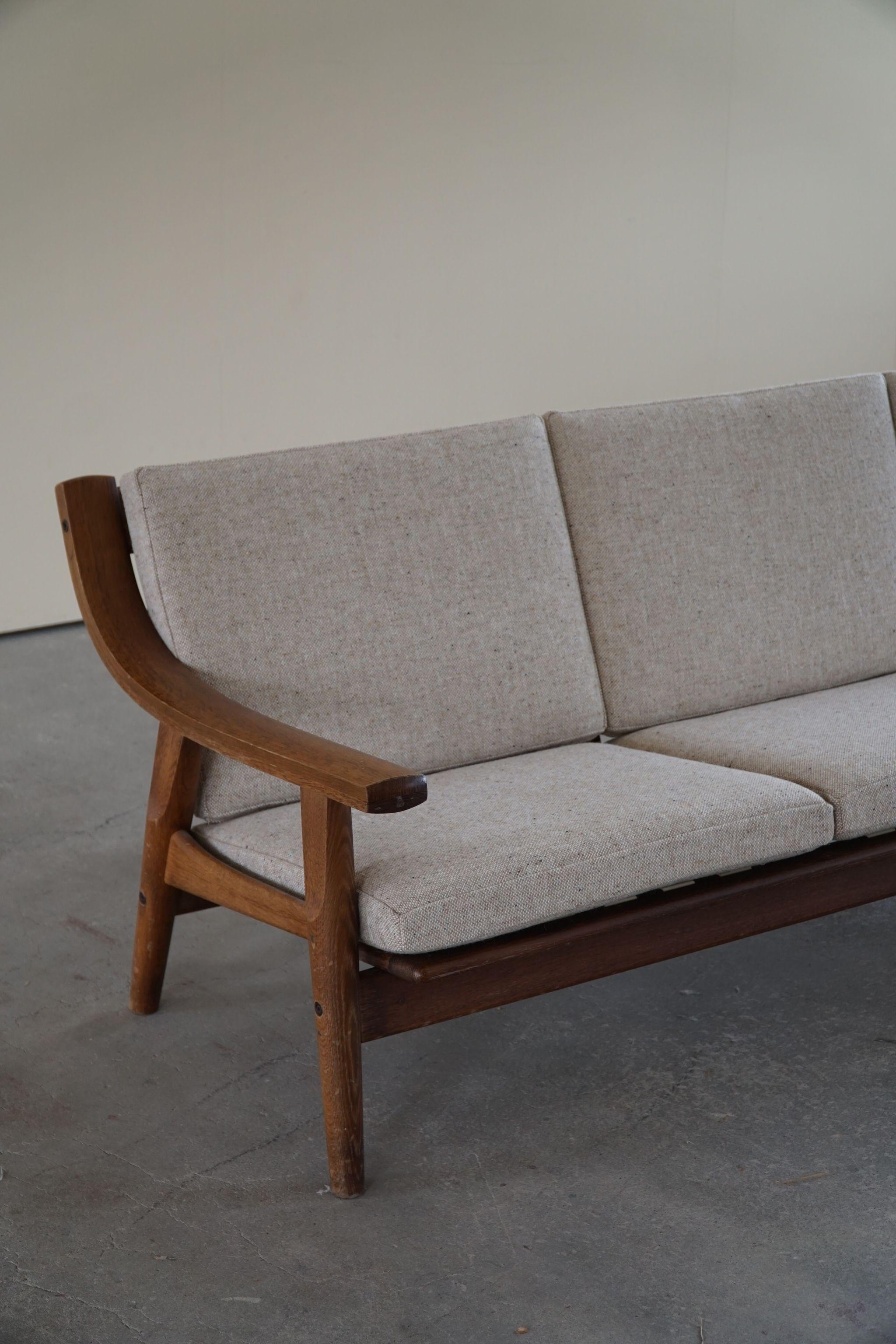 Hans J. Wegner for Getama, 3-Seater Sofa, Model 