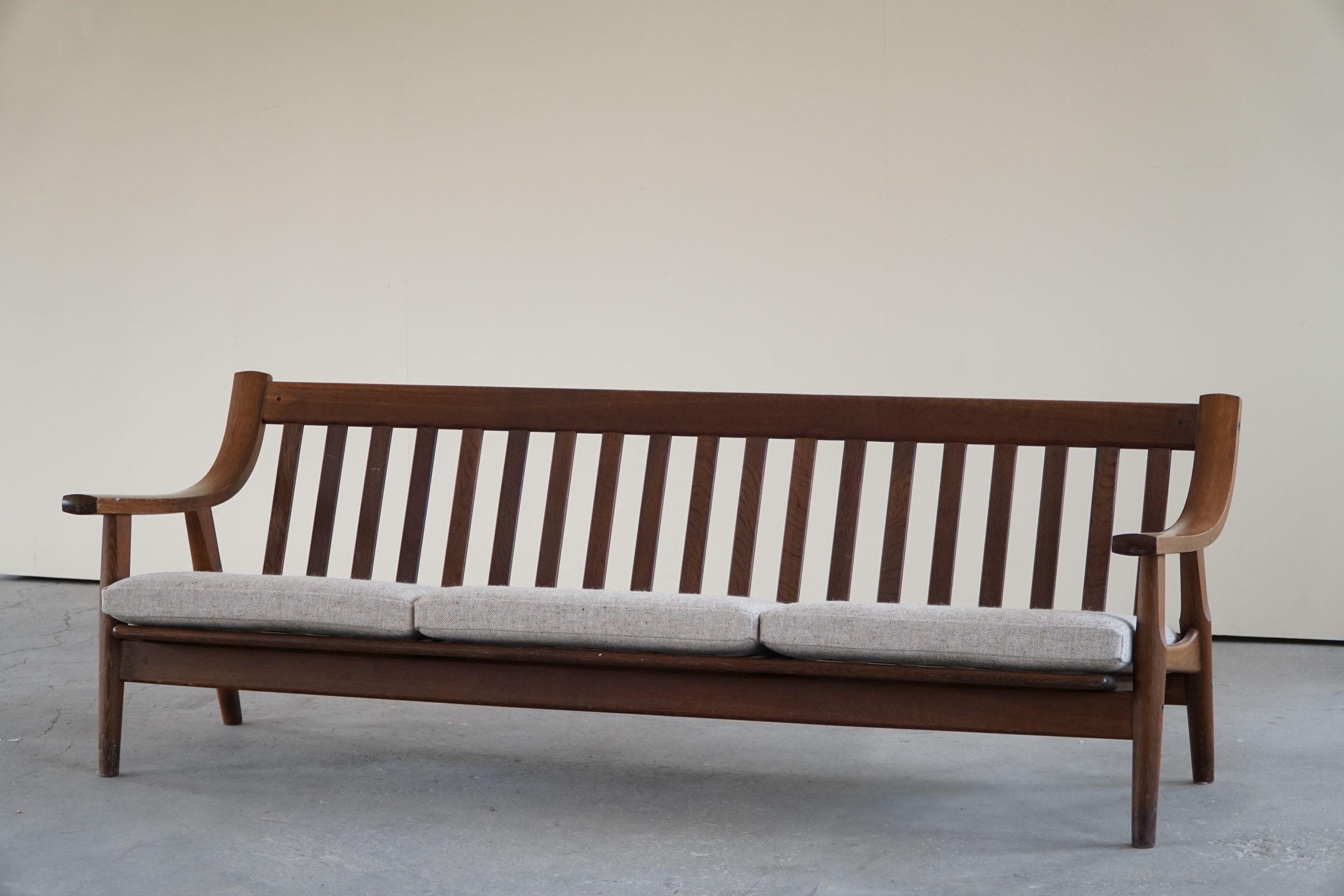 20th Century Hans J. Wegner for Getama, 3-Seater Sofa, Model 