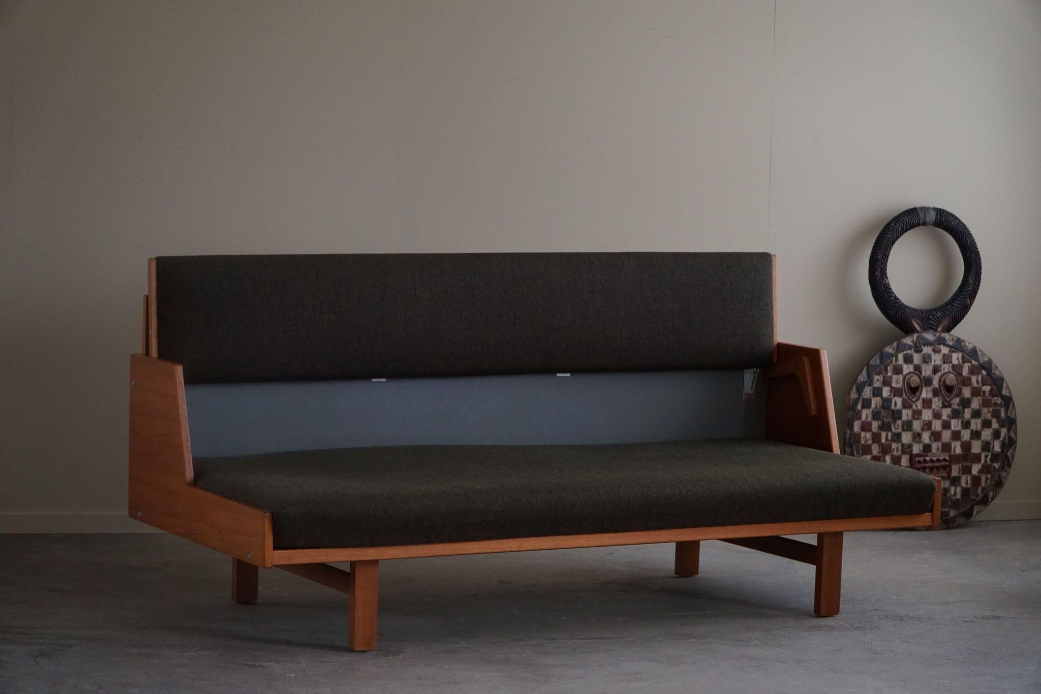 Scandinavo moderno Hans J. Wegner per GETAMA, 