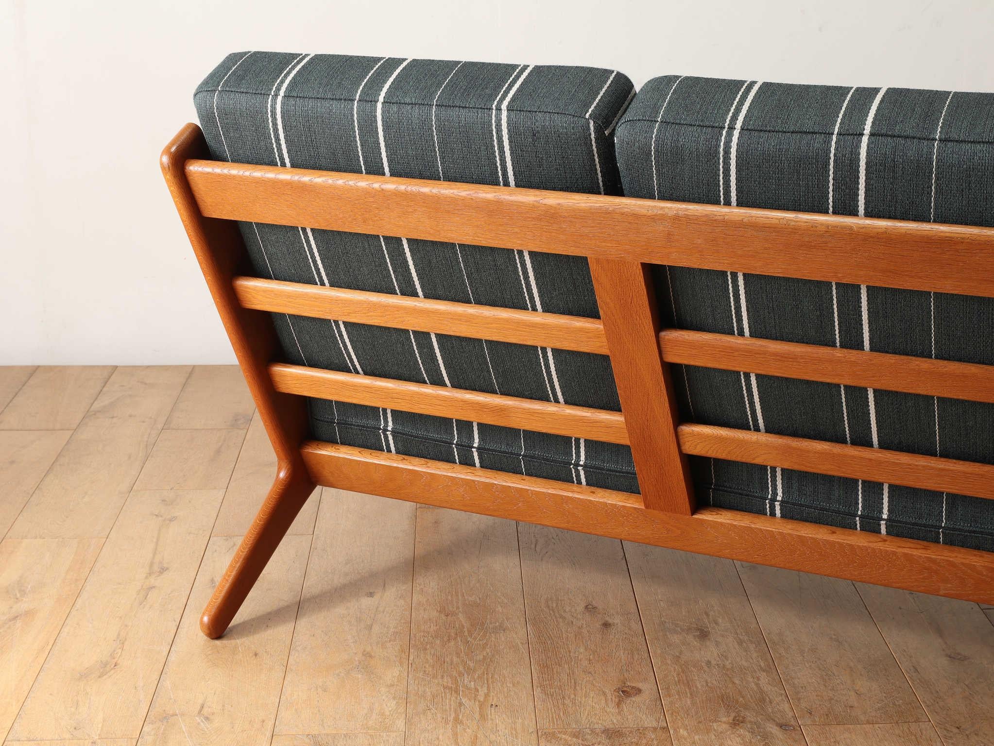 Canapé modèle GE-290 de Hans J. Wegner pour GETAMA en vente 7