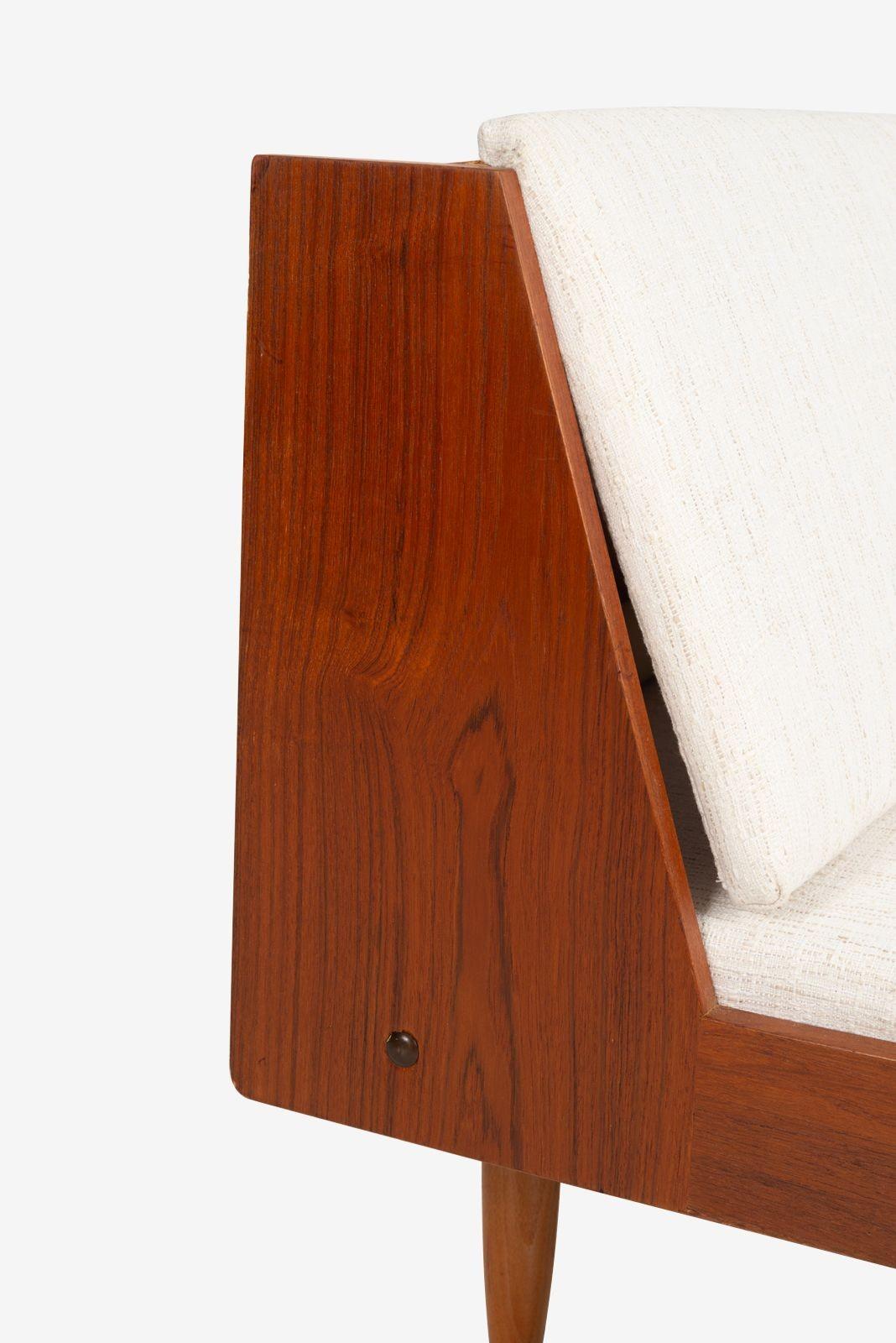 Hans J. Wegner for Getama – Model GE6 Teak Daybed, Denmark, 1960 For Sale 3