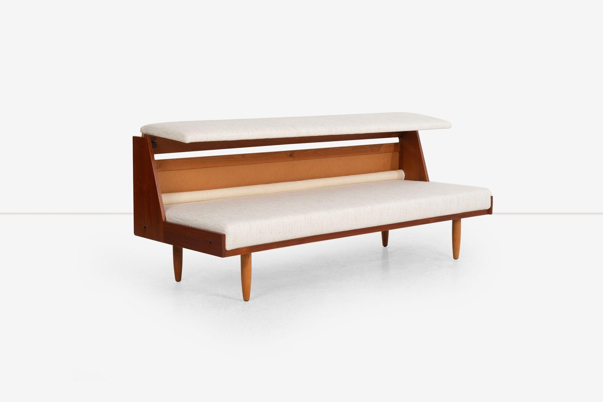 Hans J. Wegner for Getama – Model GE6 Teak Daybed, Denmark, 1960 In Good Condition For Sale In Chicago, IL