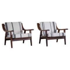 Hans J. Wegner für Getama, Paar Loungesessel aus Savak-Wolle, "GE-530", 1960er Jahre