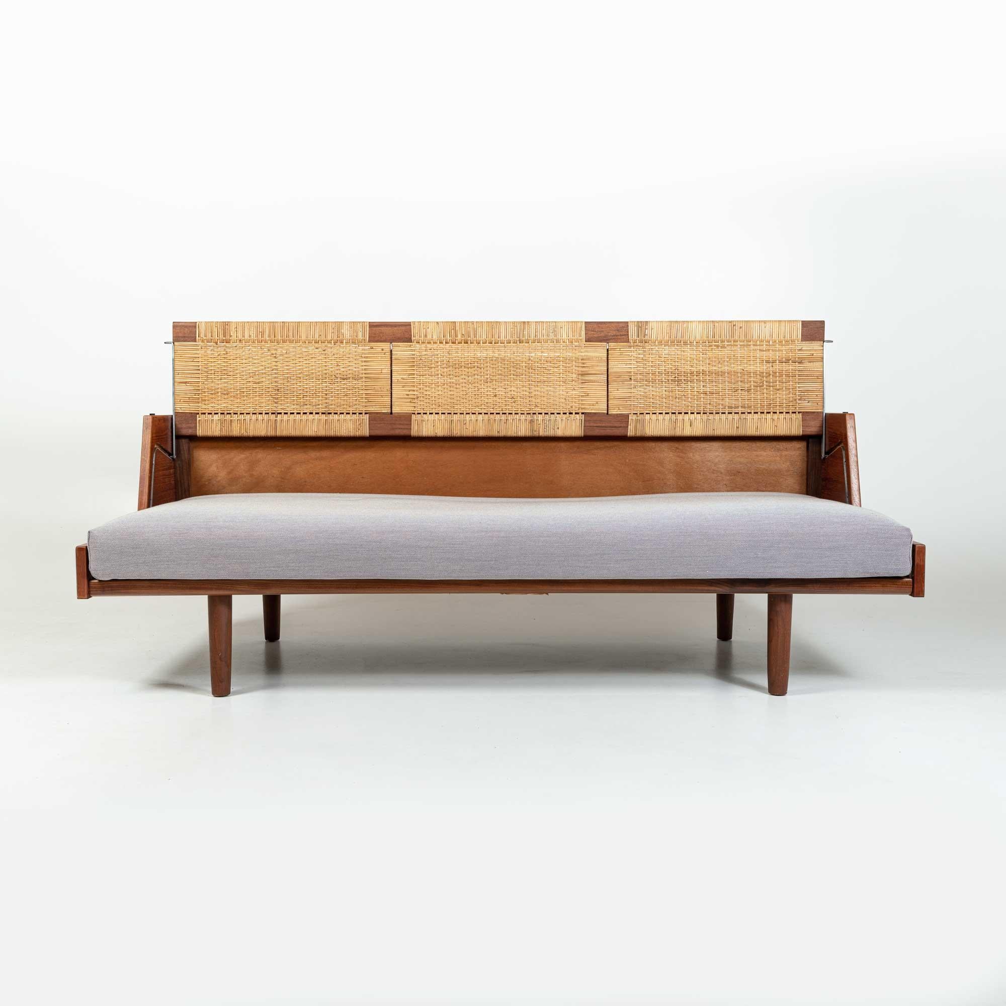 Danish Hans J. Wegner for GETAMA Sofa Daybed Model GE7 in Teak and Cane 1950s For Sale