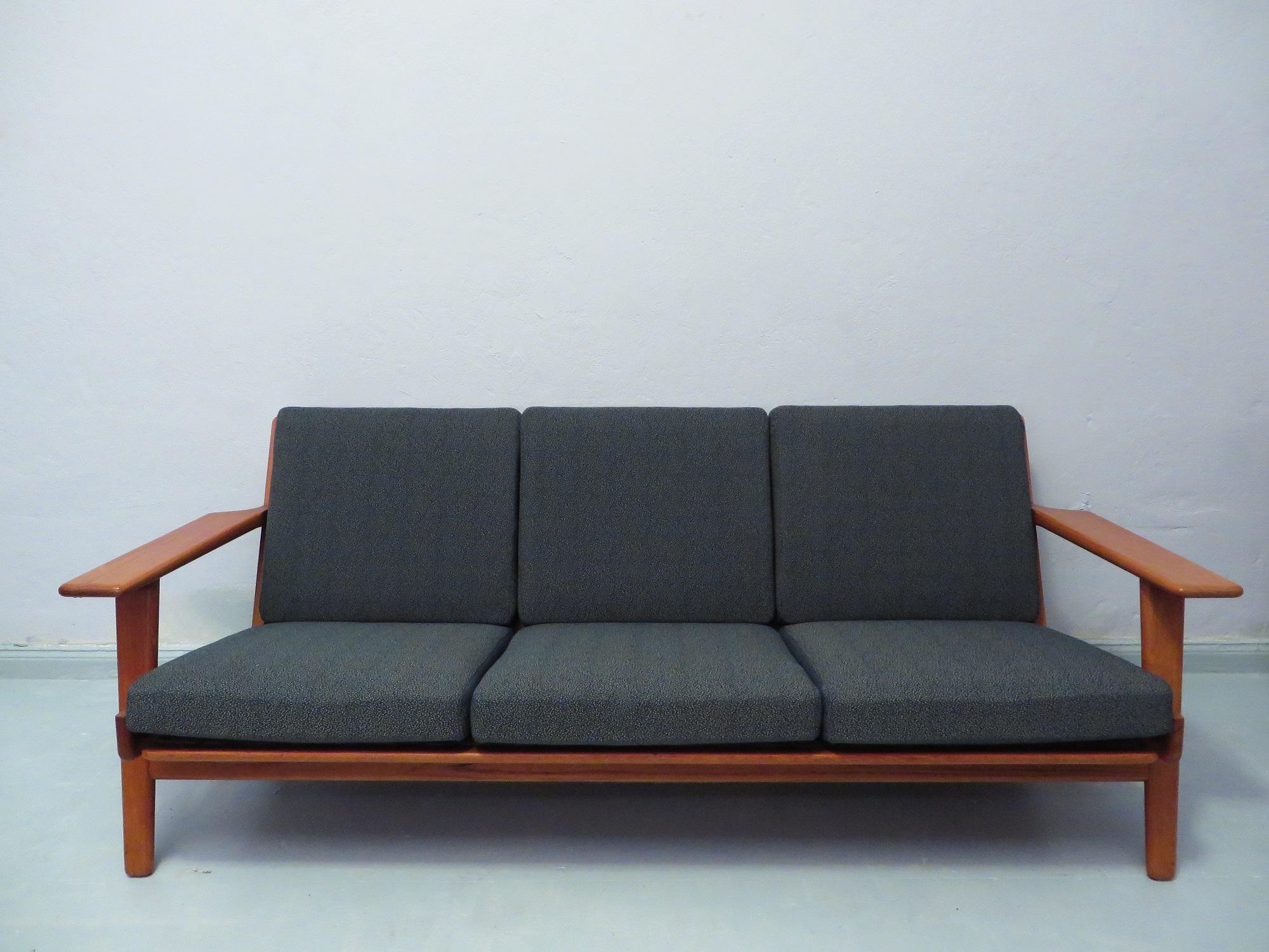 20th Century Hans J. Wegner for Getama Three-Seat Sofa in Teak, 1960s