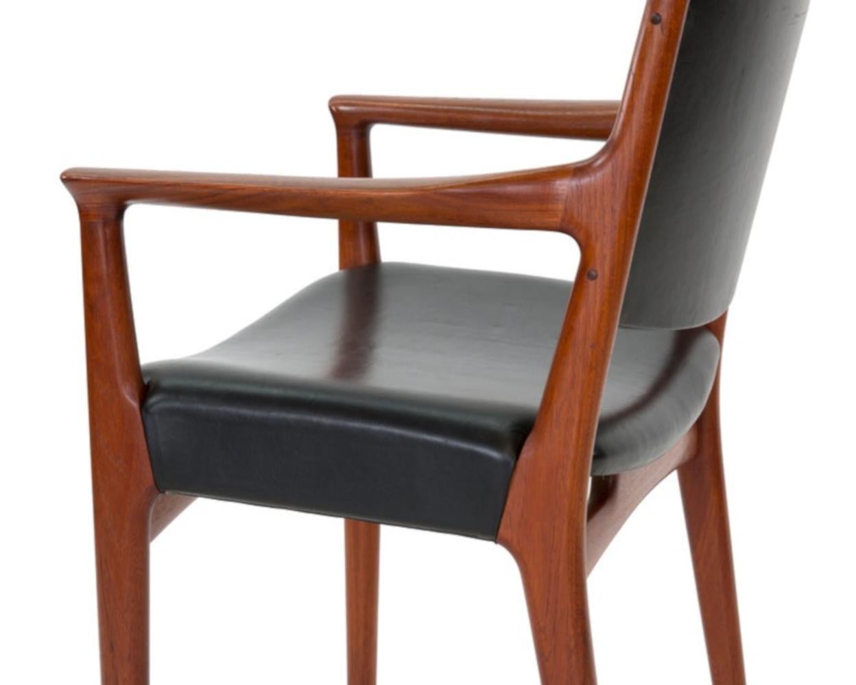 Mid-Century Modern Hans J Wegner for Johannes Hansen JH-525 and JH-526 Dining Chairs in Teak