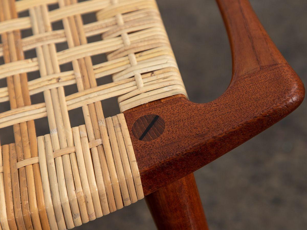 Hans J. Wegner für Johannes Hansen: Hocker aus Schilfrohr 539 im Angebot 1