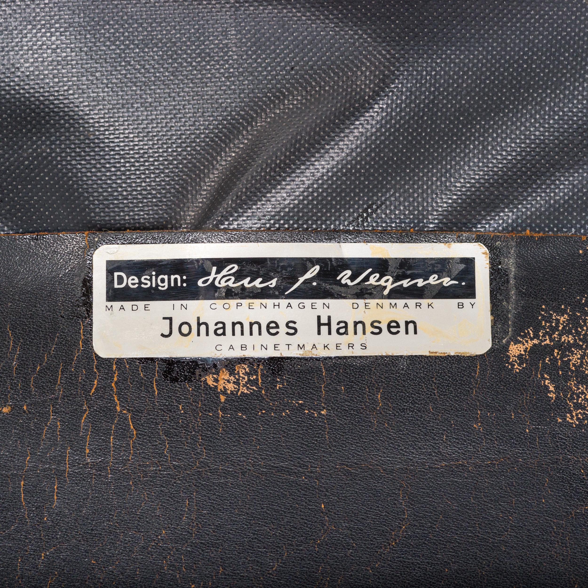 Hans J. Wegner for Johannes Hansen JH-813 Black Leather Armchairs, Set of 2 For Sale 1