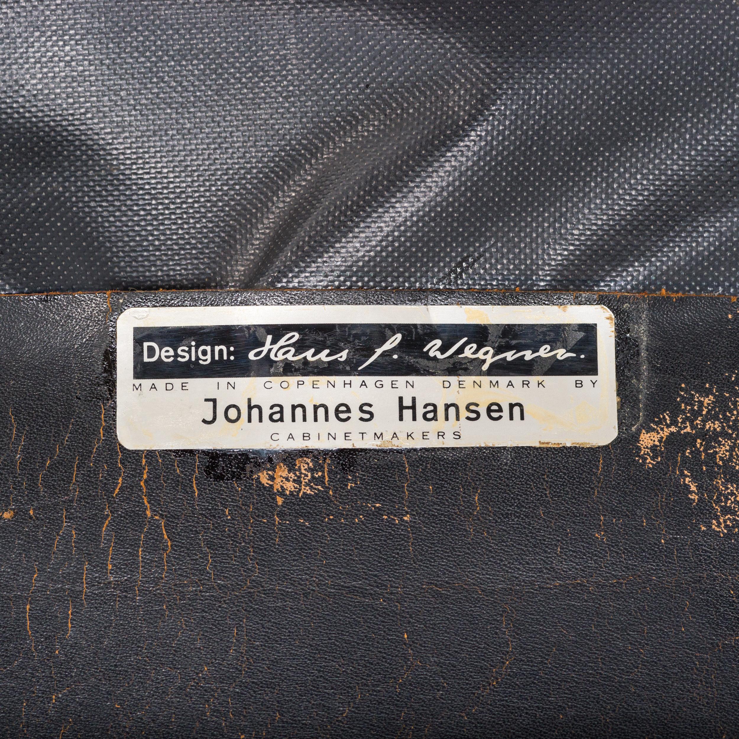 Pelle Hans J. Wegner per Johannes Hansen JH-813 Poltrone in pelle nera, Set di 2 in vendita