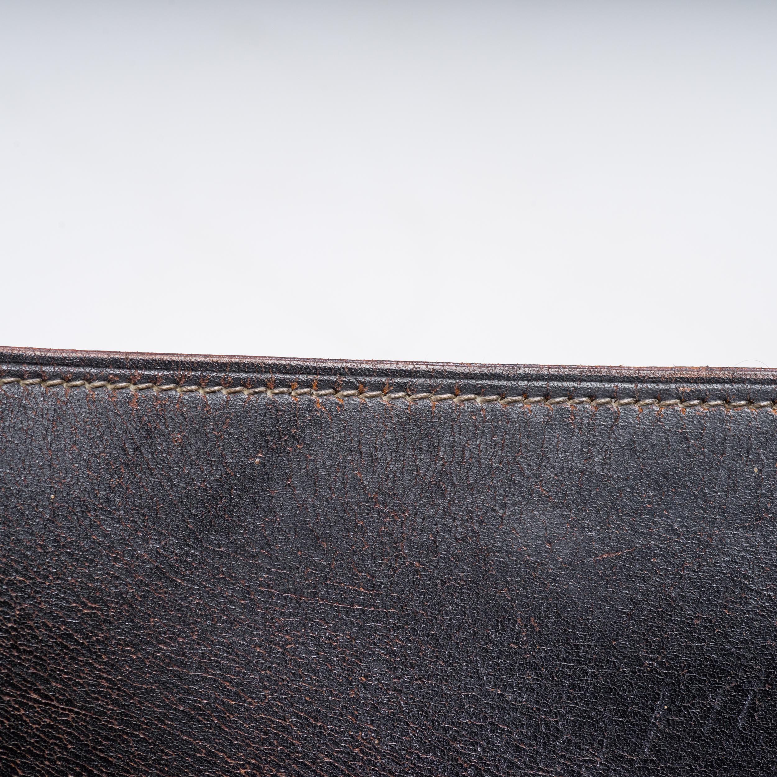 Hans J. Wegner per Johannes Hansen JH-813 Poltrone in pelle nera, Set di 2 in vendita 1