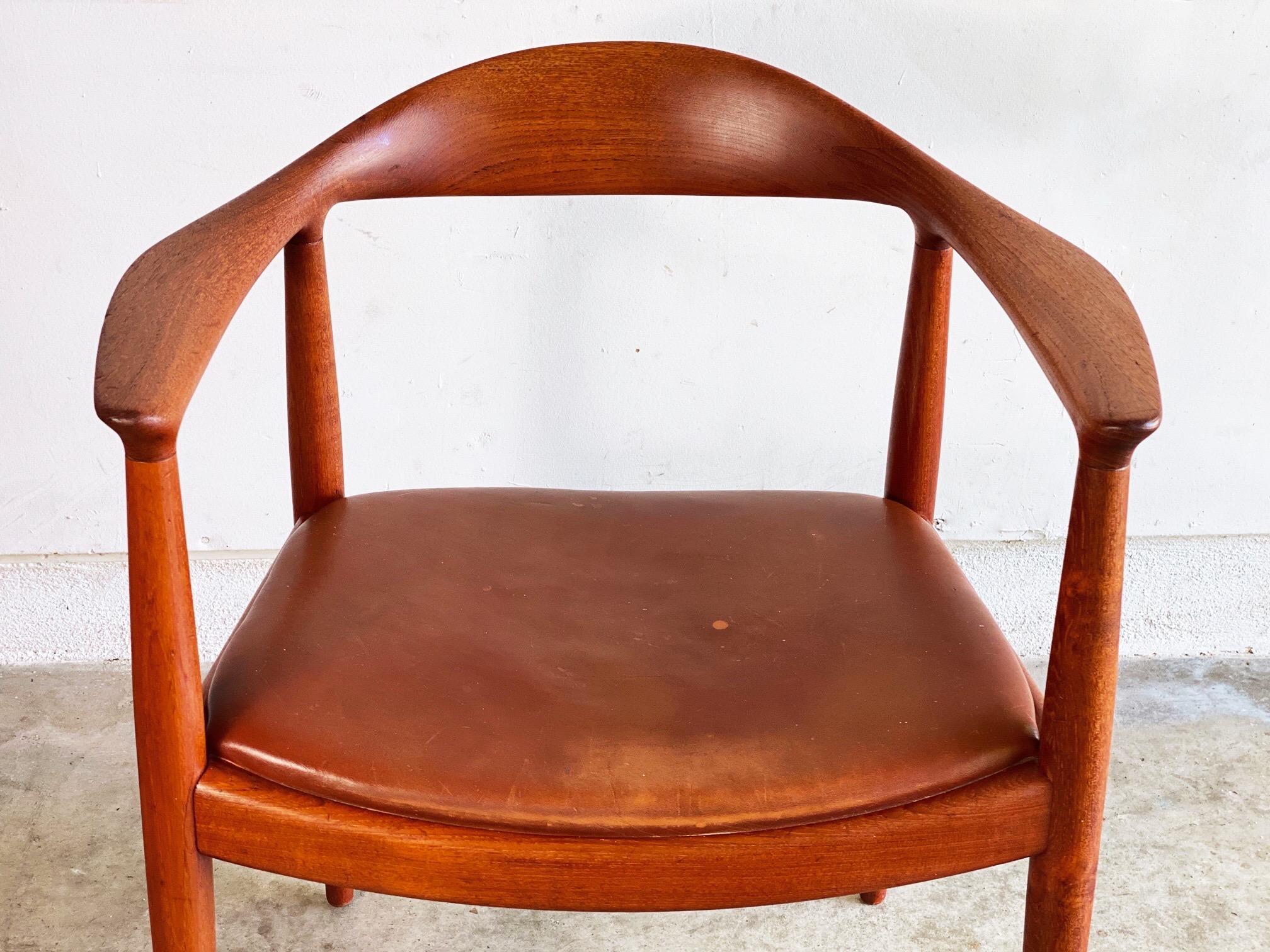 Hans J. Wegner for Johannes Hansen Teak and Cognac Leather Round Chair 2