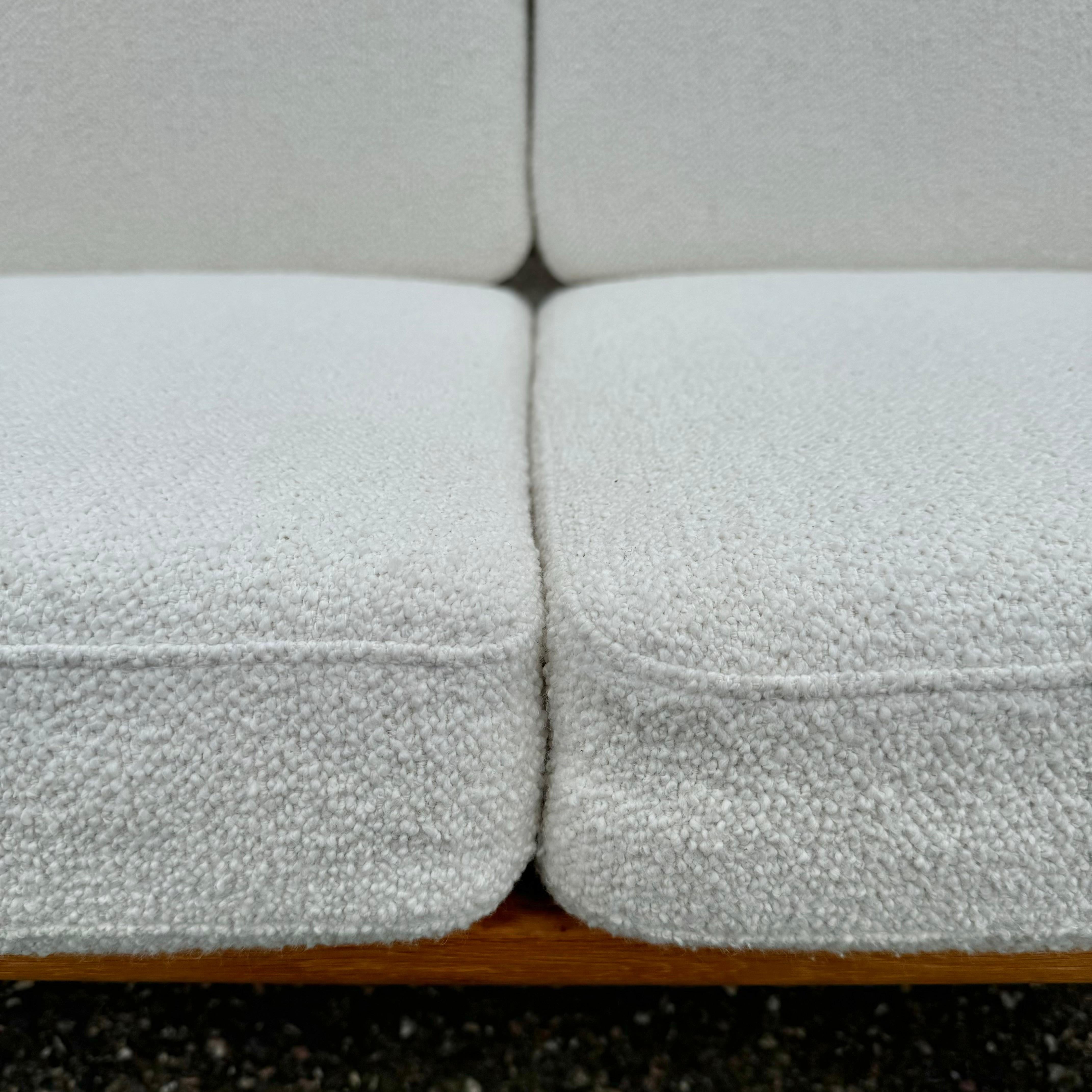 Hans J. Wegner Viersitziges Sofa für Getama im Angebot 6
