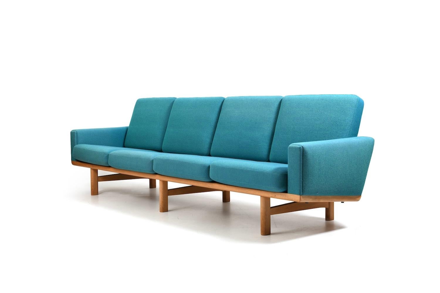 Danish Hans J. wegner GE-236/4 Sofa Getama Denmark 1960s For Sale