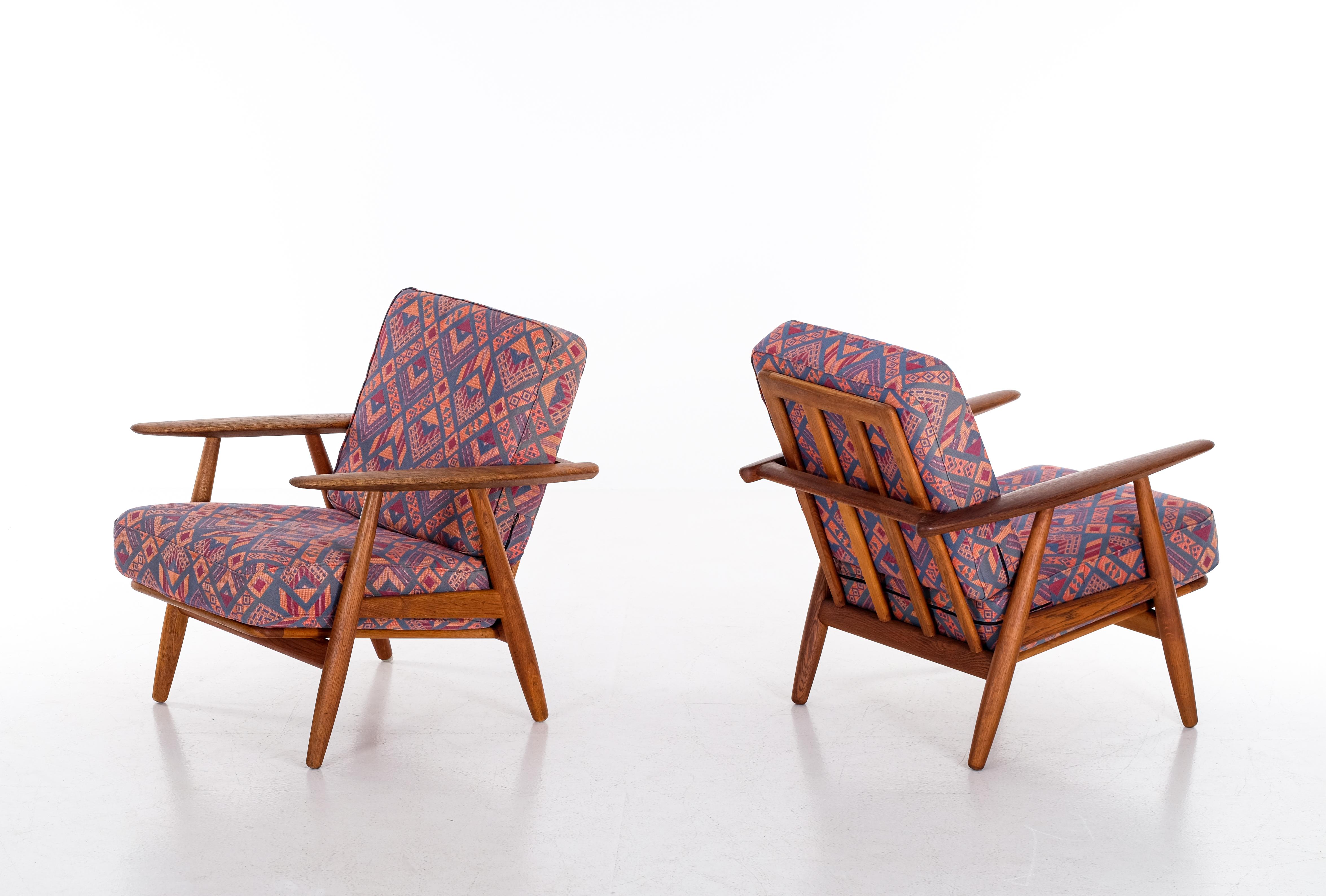 Hans J. Wegner GE 240 Oak Cigar Easy Chairs, 1950s For Sale 2