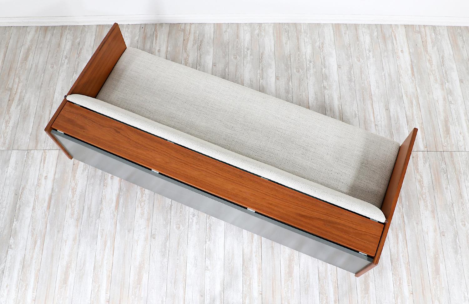 Fachmännisch restauriert - Hans J. Wegner GE-259 Verstellbares Tagesbett-Sofa für Getama (Teakholz) im Angebot