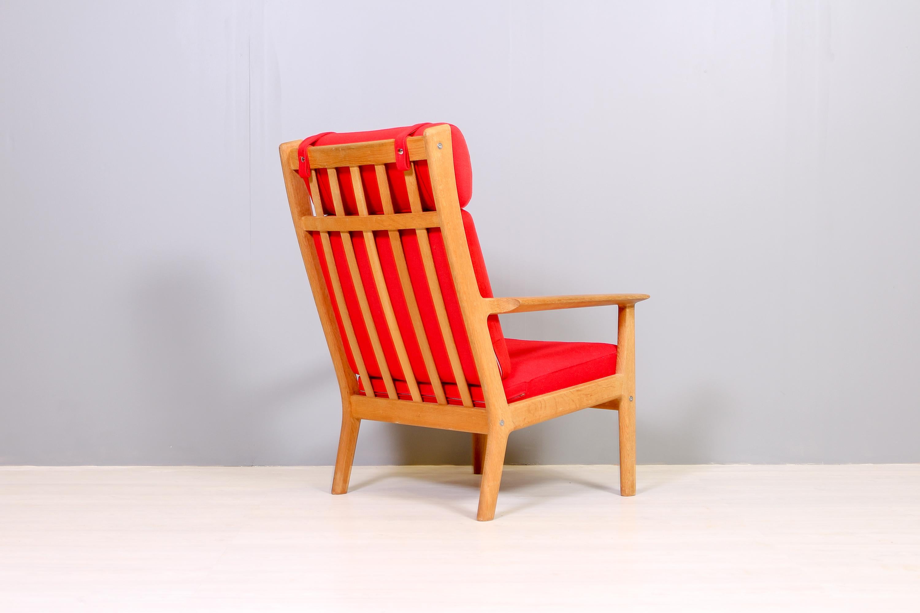 Scandinavian Modern Hans J Wegner GE-265A Oak Lounge Chair by GETAMA, 1960s 
