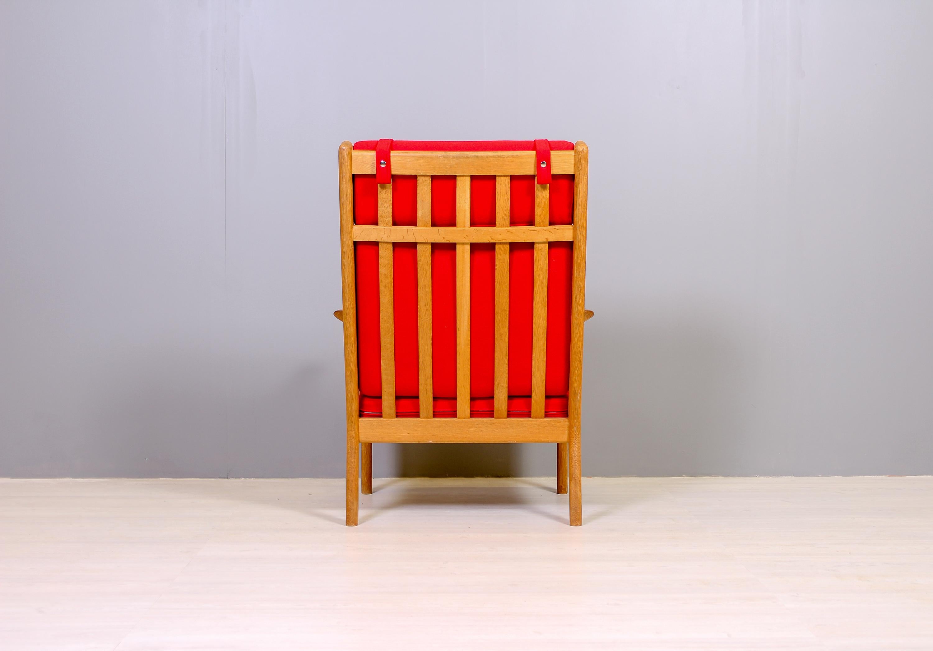 Mid-20th Century Hans J Wegner GE-265A Oak Lounge Chair by GETAMA, 1960s 