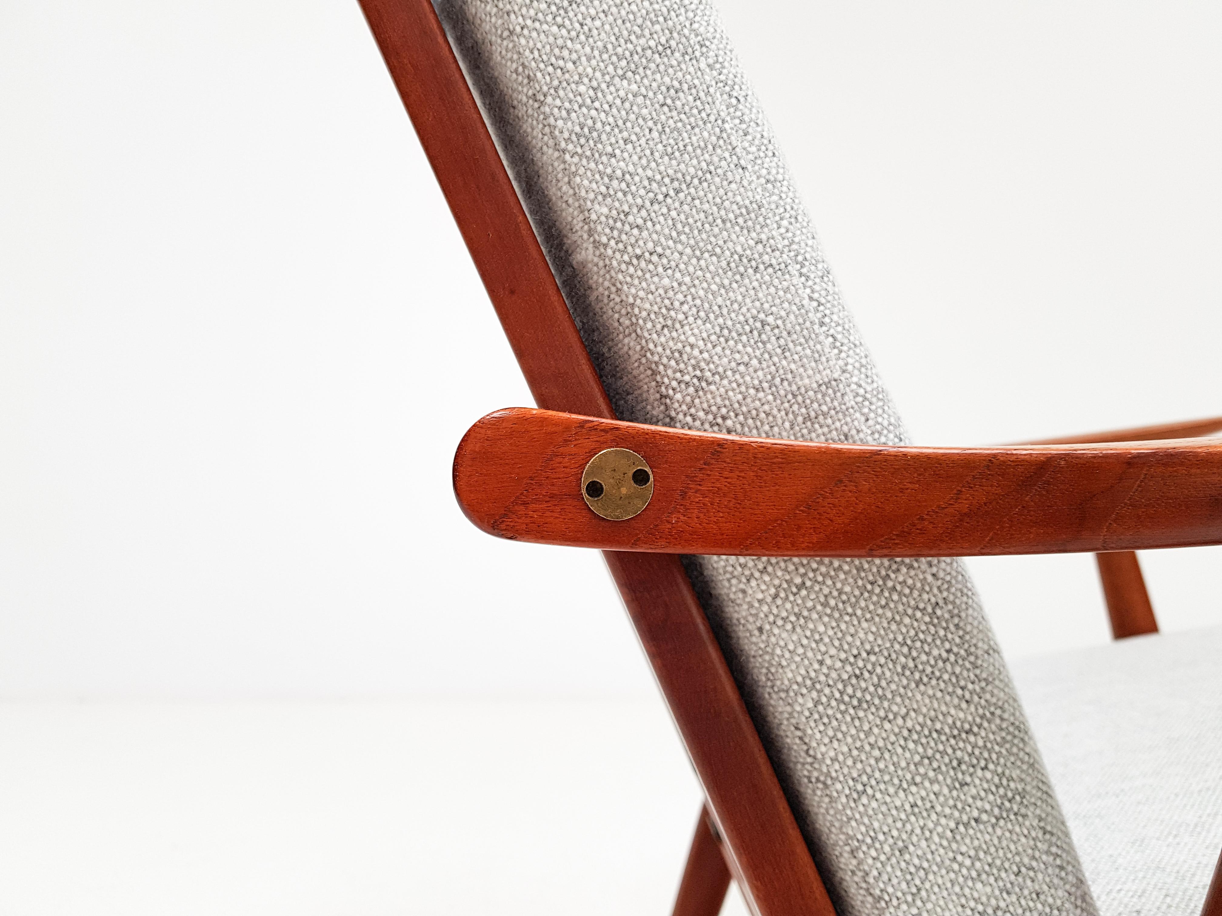 Hans J. Wegner GE-270 Teak Armchair in Kvadrat Fabric for GETAMA, Denmark, 1956 8